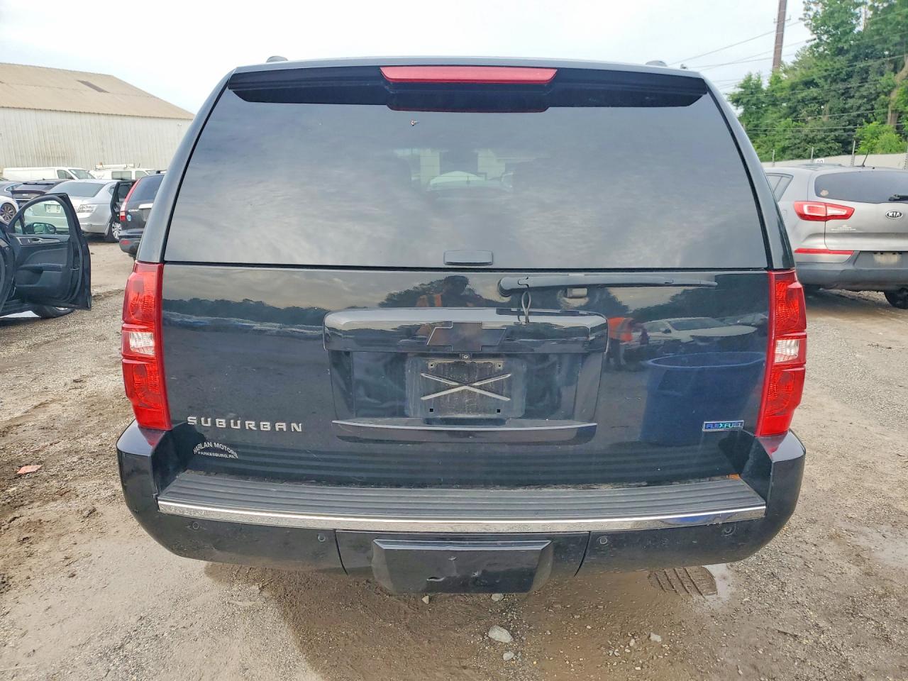 2010 Chevrolet Suburban K1500 Ltz Black vin: 1GNUKKE3XAR181736