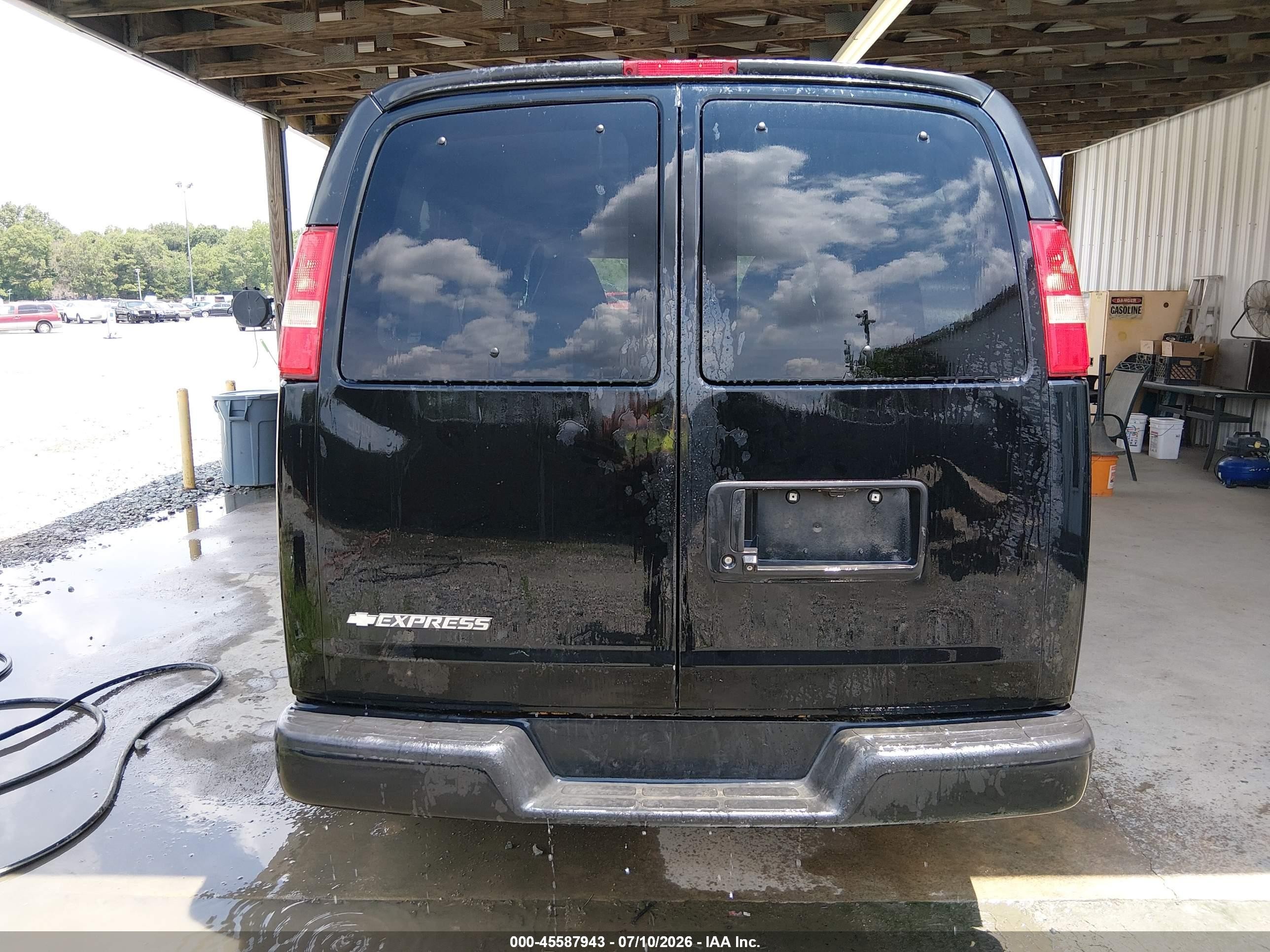 2015 Chevrolet Express 2500 Ls Черный vin: 1GNWGPFG3F1268733