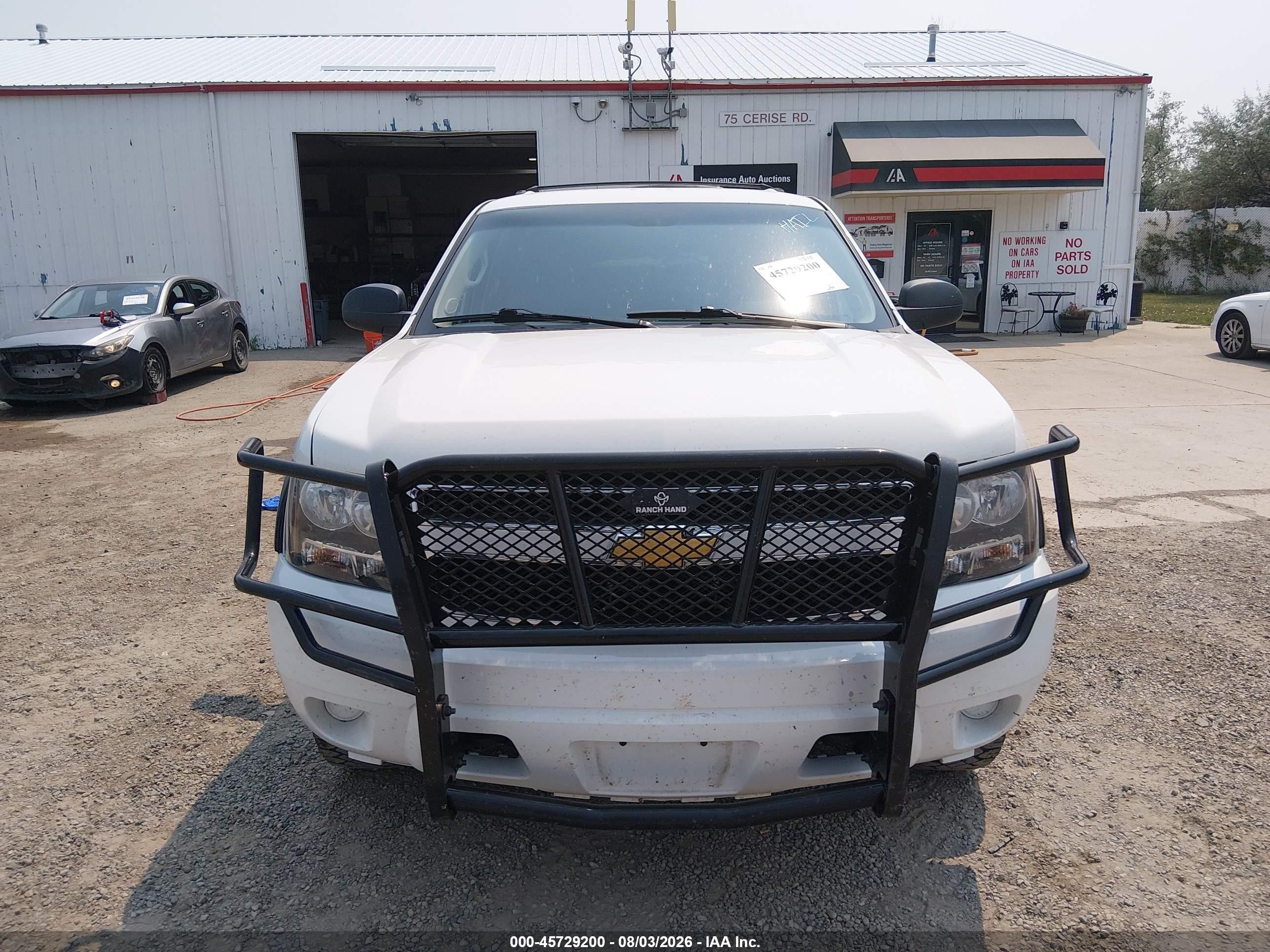 2013 Chevrolet Suburban Commercial Белый vin: 1GNWK5EG2DR325152