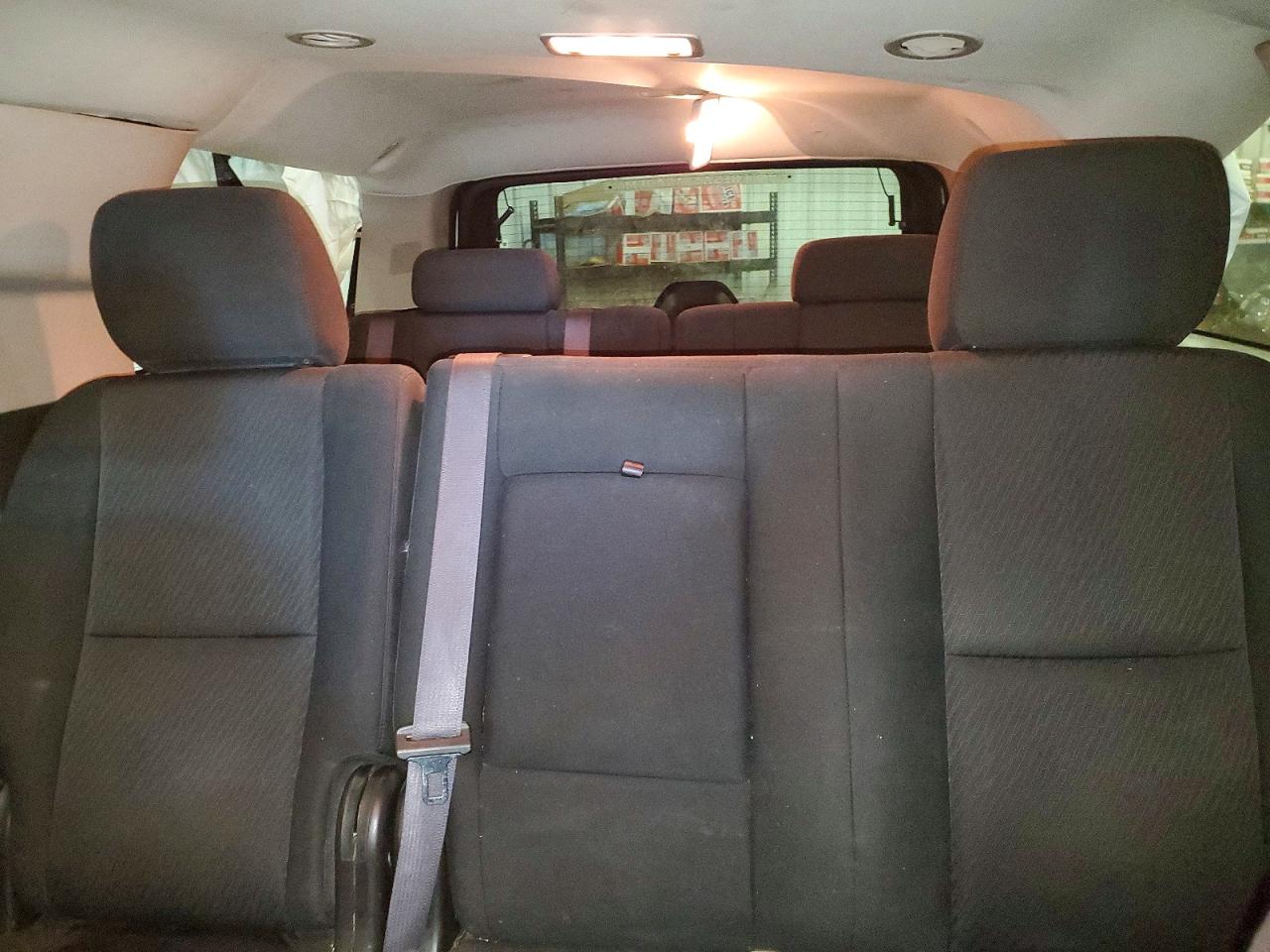 2011 Chevrolet Suburban K2500 Ls White vin: 1GNWKLEG3BR376354