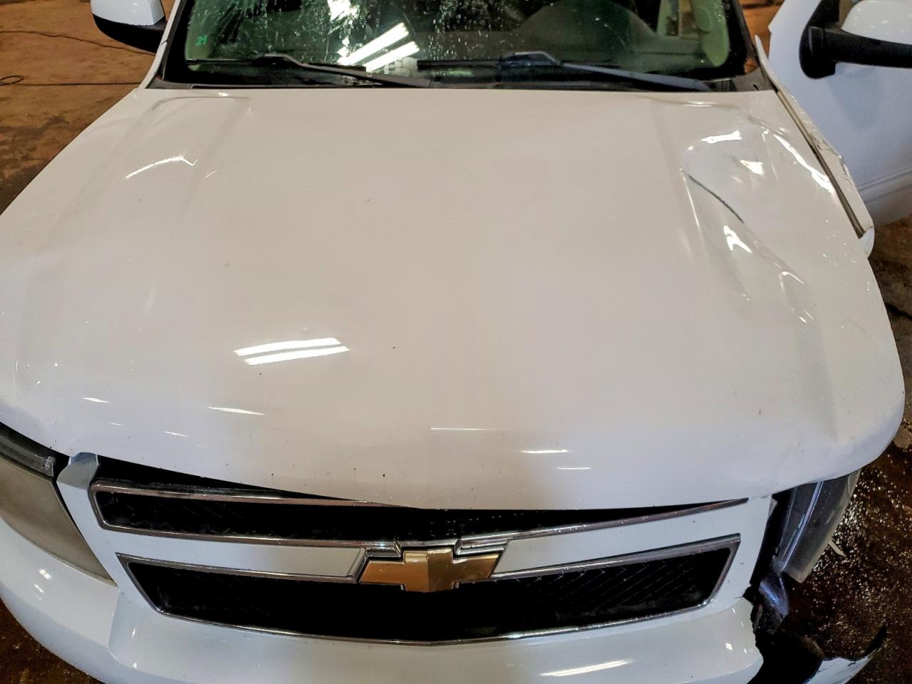 2011 Chevrolet Suburban K2500 Ls White vin: 1GNWKLEG3BR376354