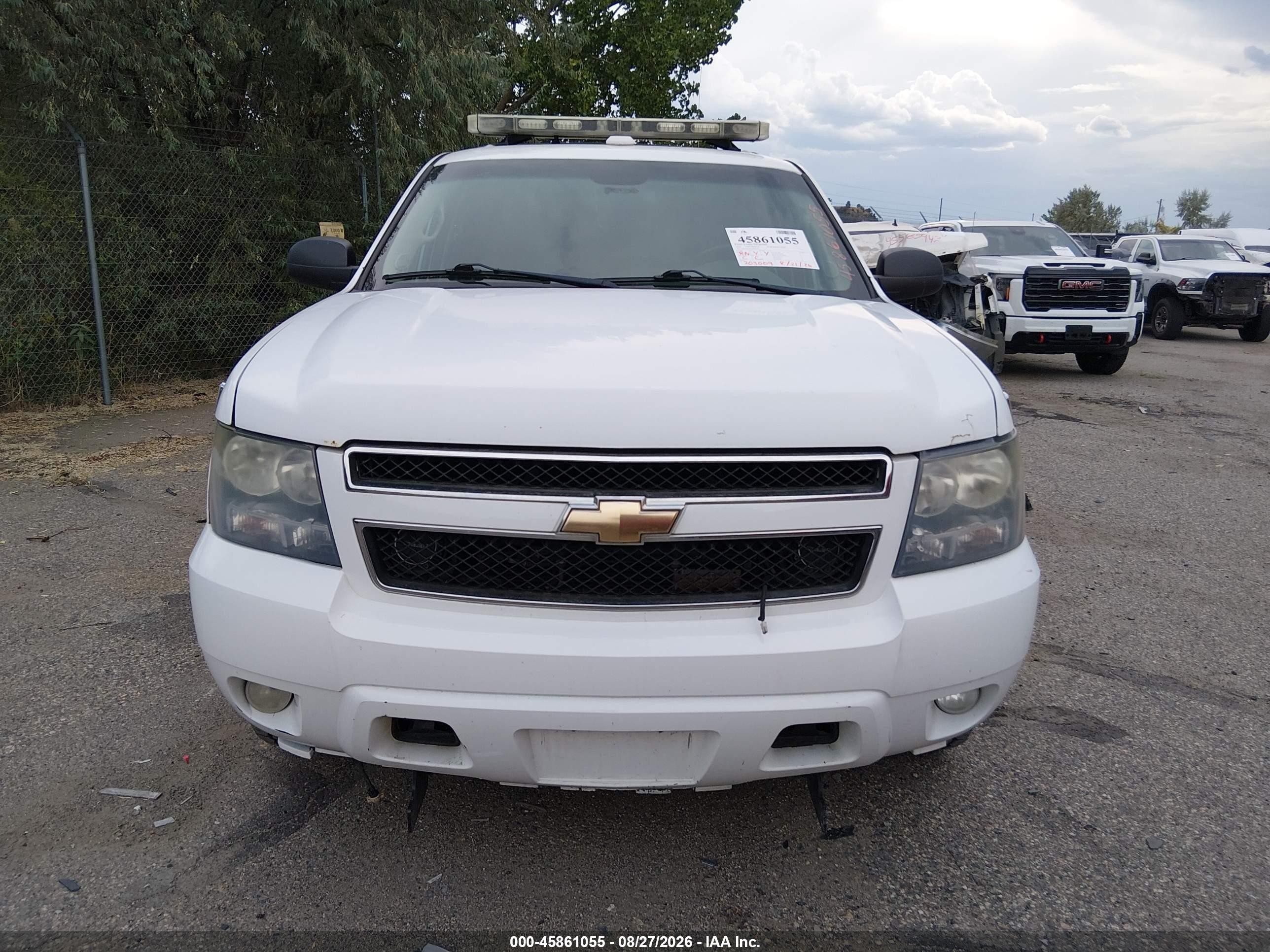 2010 Chevrolet Suburban 2500 Ls White vin: 1GNZKLEG2AR233763