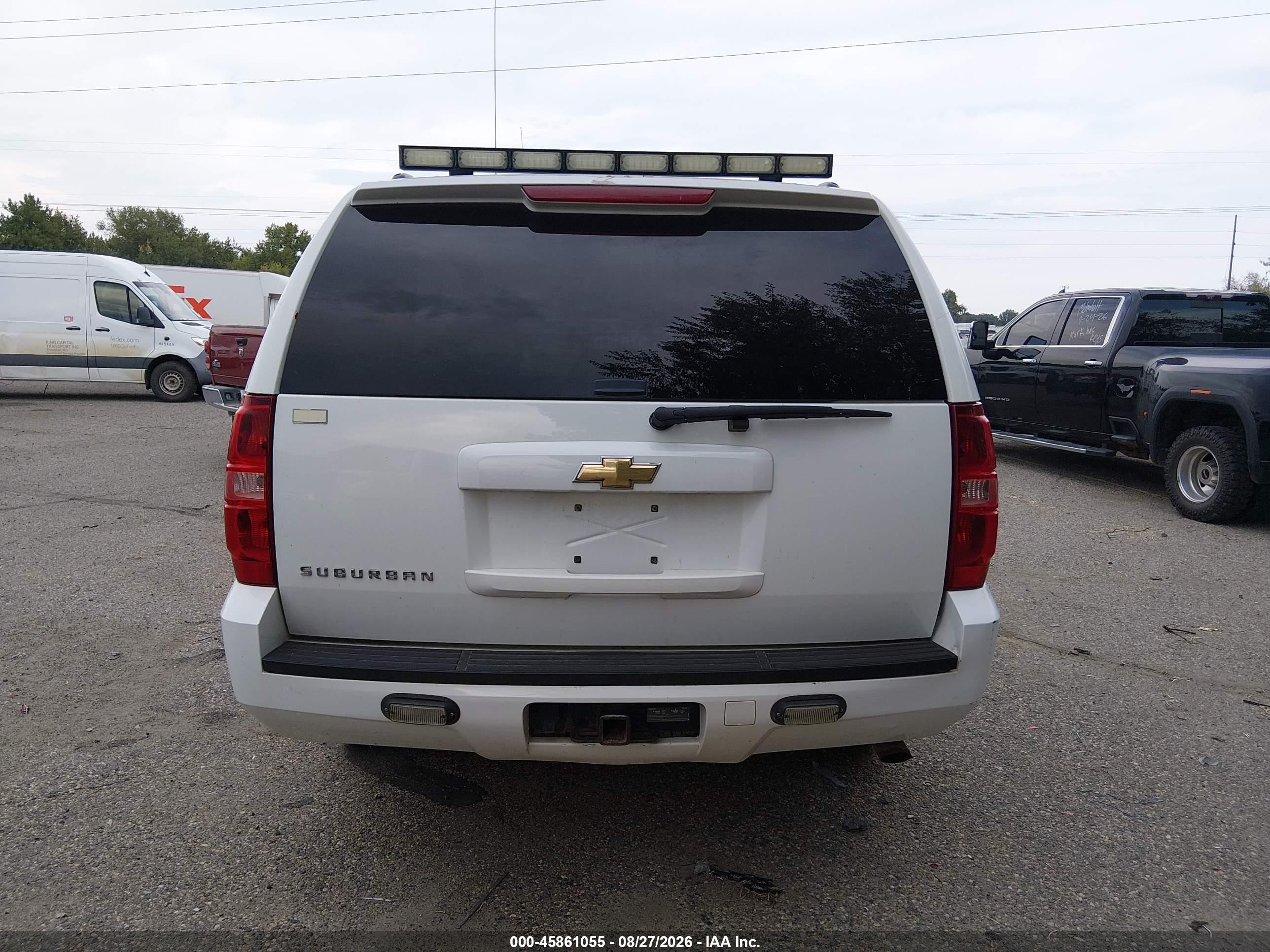 2010 Chevrolet Suburban 2500 Ls White vin: 1GNZKLEG2AR233763
