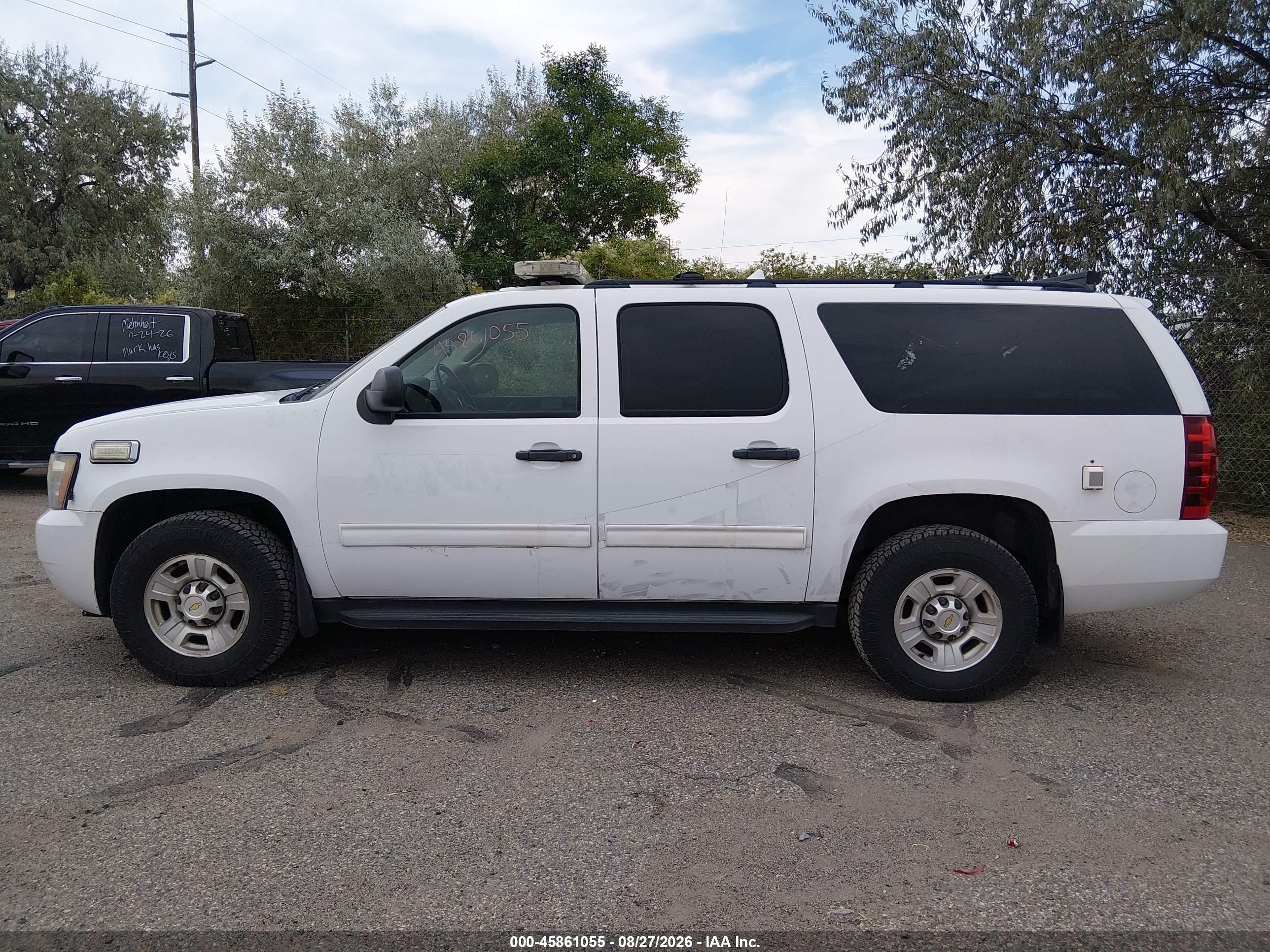 2010 Chevrolet Suburban 2500 Ls White vin: 1GNZKLEG2AR233763