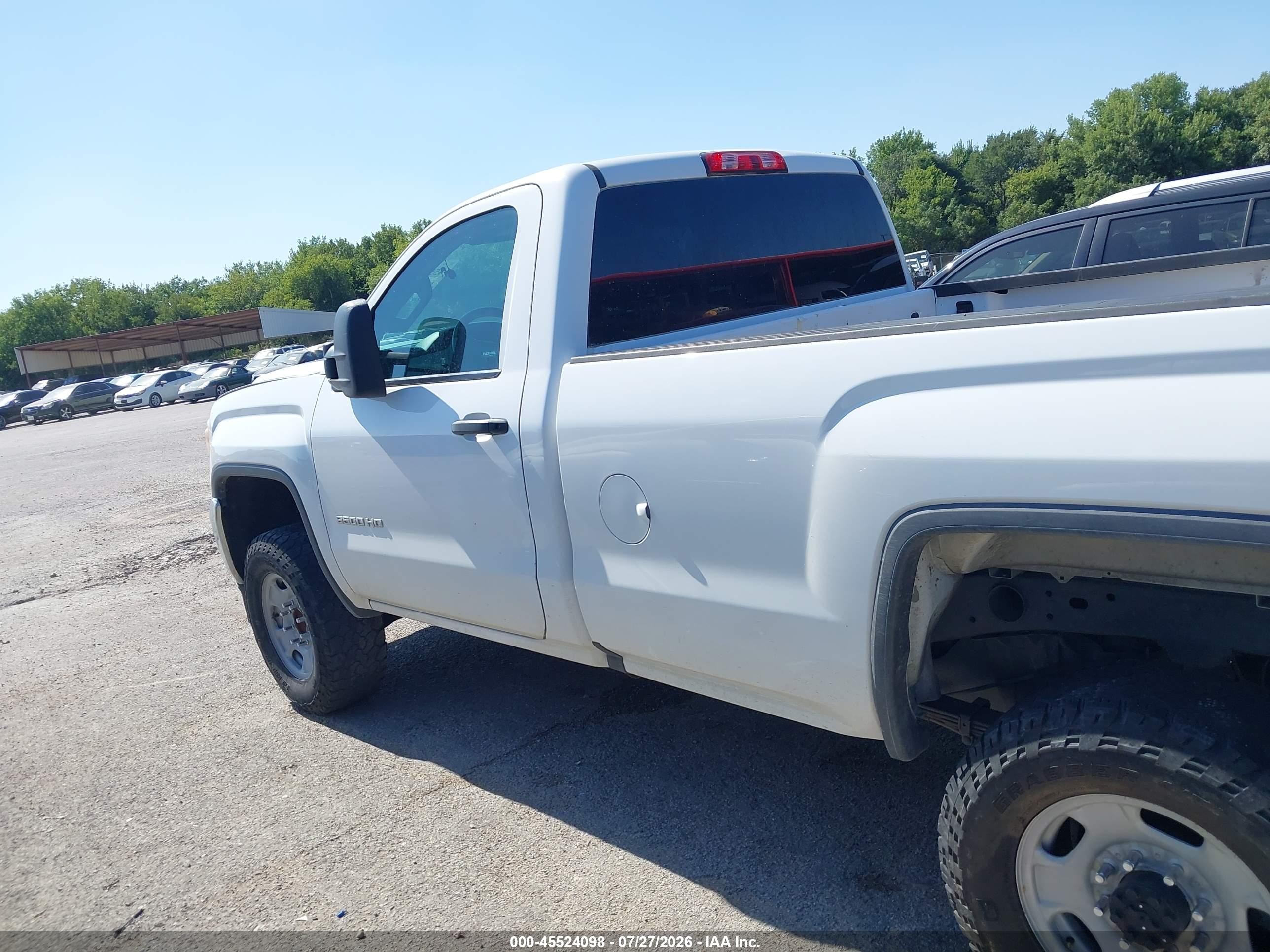 2015 Gmc Sierra 2500hd   White vin: 1GT01XEG7FZ145312
