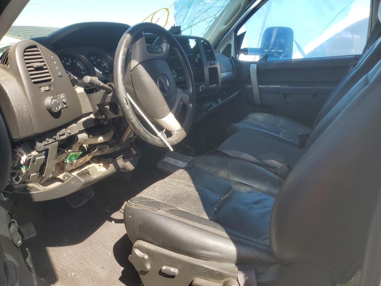 2011 Gmc Sierra C2500 Sle Белый vin: 1GT110C87BF104777