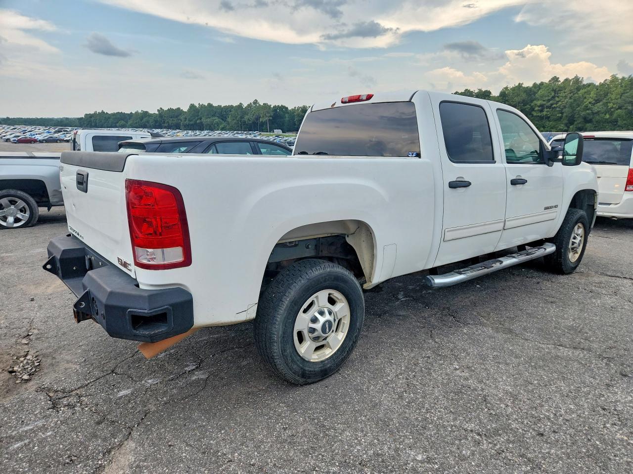 2011 Gmc Sierra C2500 Sle White vin: 1GT110CGXBF102495