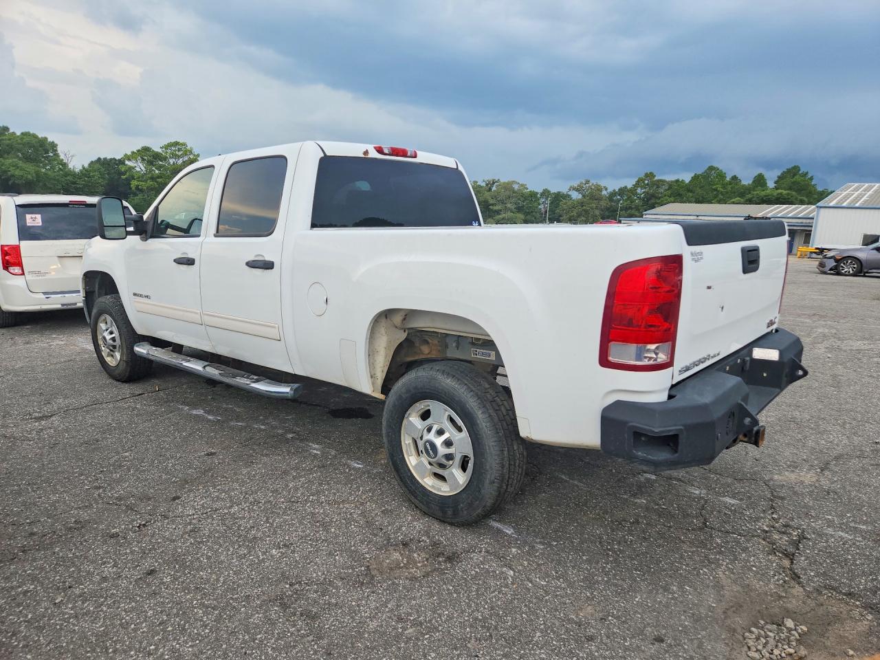 2011 Gmc Sierra C2500 Sle White vin: 1GT110CGXBF102495