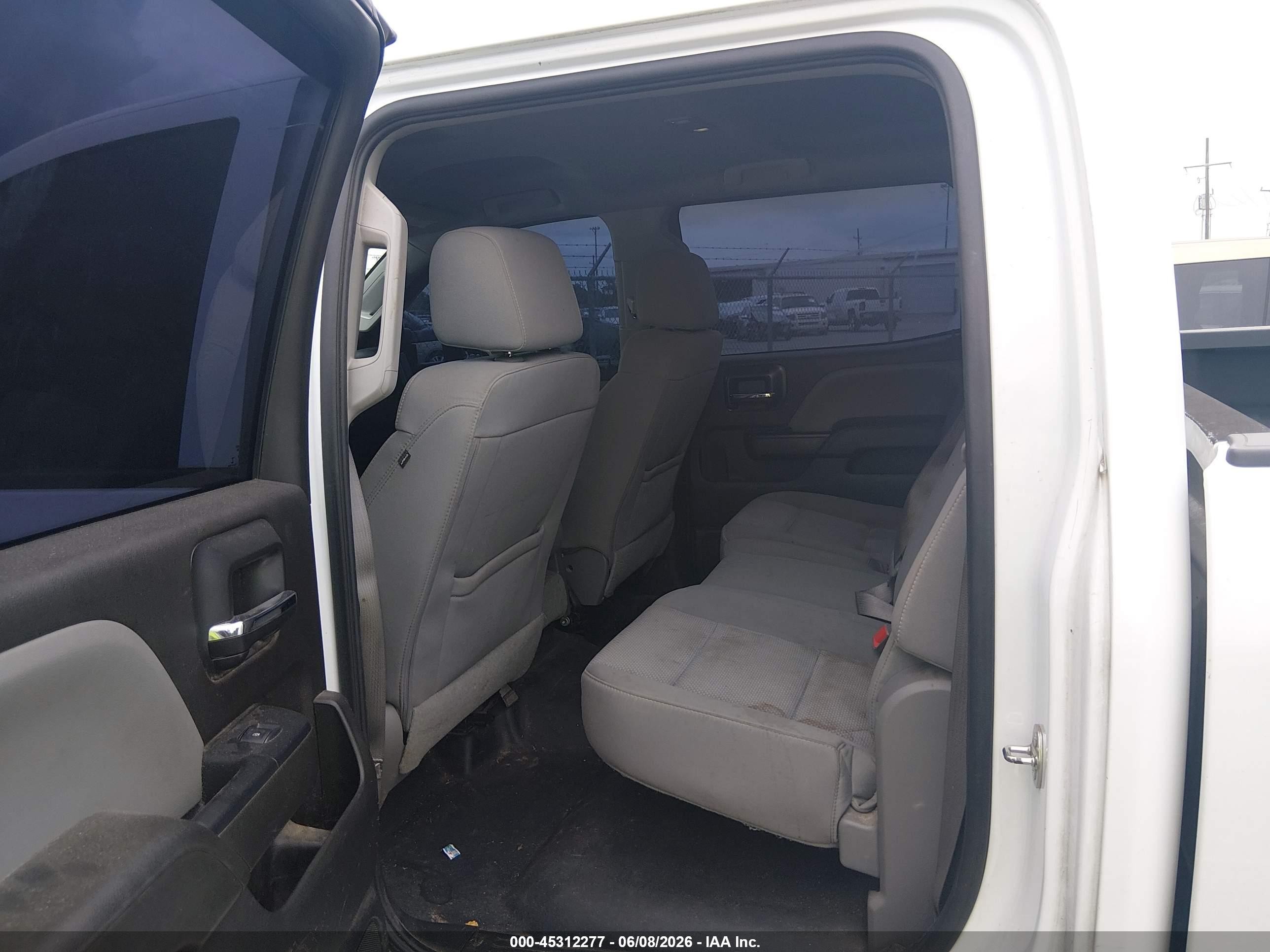 2016 Gmc Sierra 2500hd   White vin: 1GT11REG6GF138385