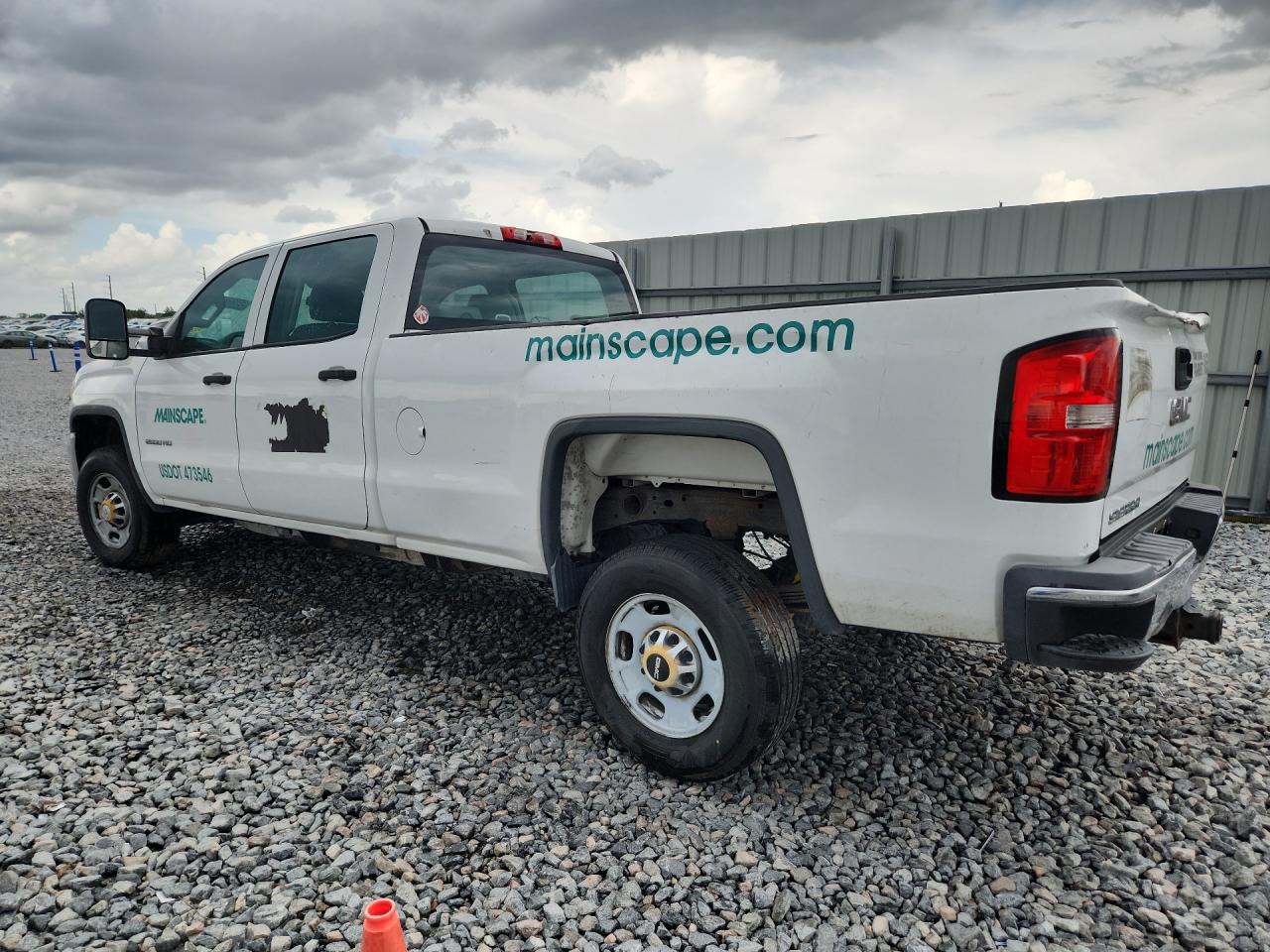 2015 Gmc Sierra C2500 Heavy Duty White vin: 1GT11XEG1FF144081 Damage: Left Bed Side, Chipped, 4