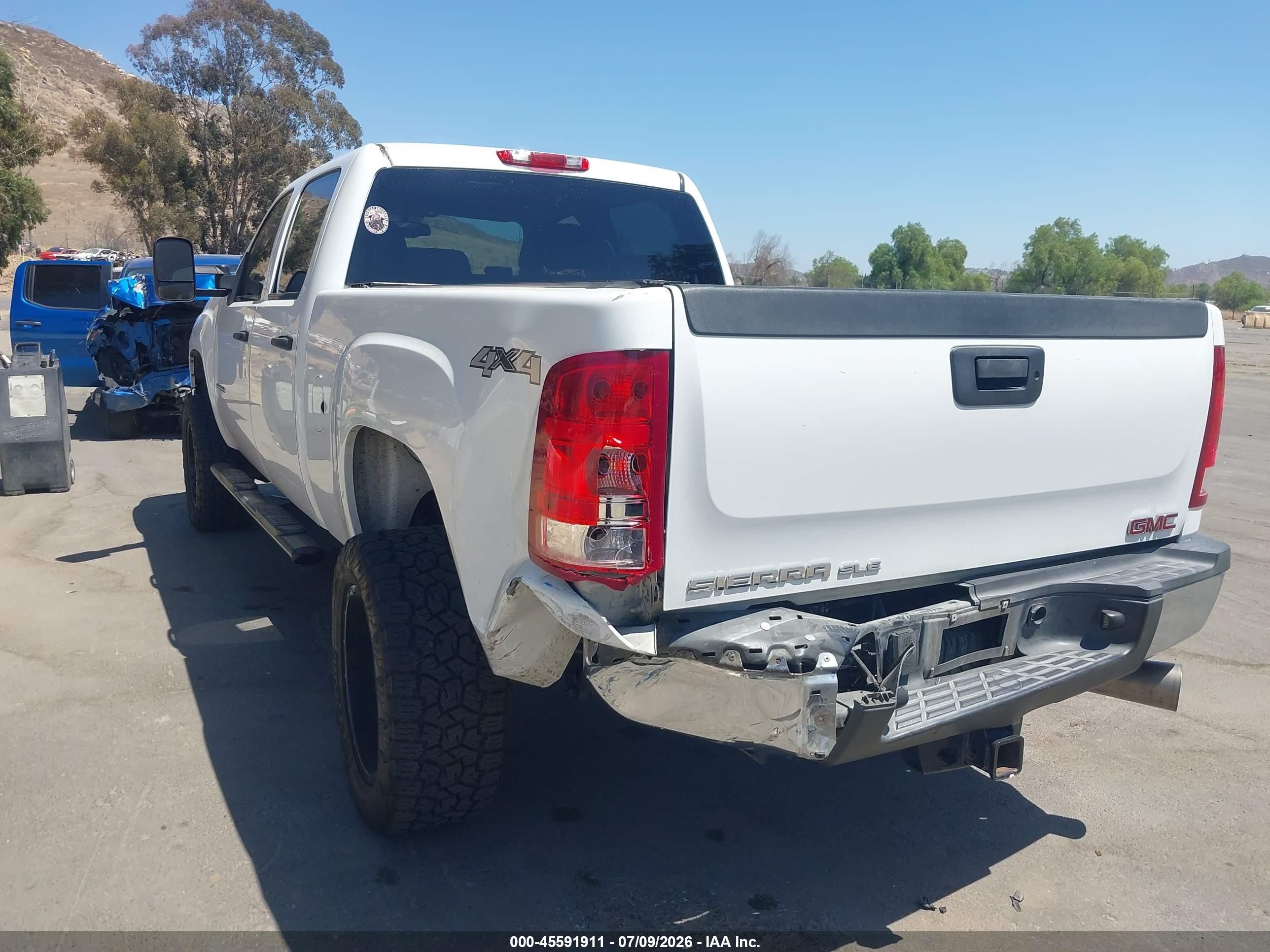 2013 Gmc Sierra 2500hd Sle White vin: 1GT120C87DF216415