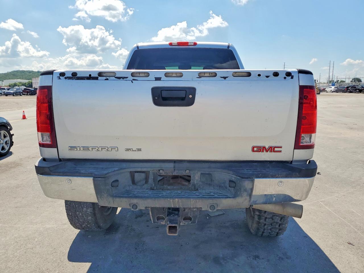 2012 Gmc Sierra2500 Silver vin: 1GT120C88CF131338