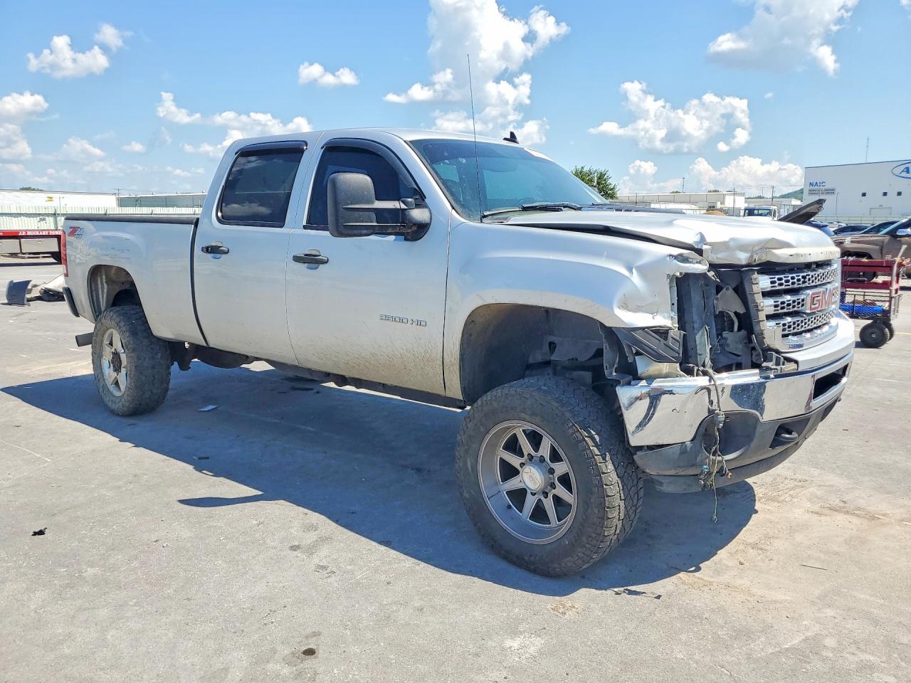 2012 Gmc Sierra2500 Silver vin: 1GT120C88CF131338