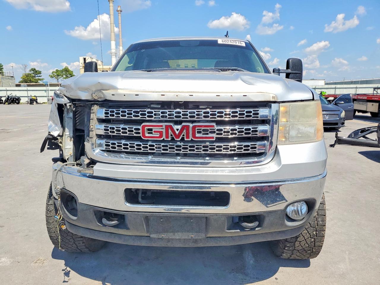 2012 Gmc Sierra2500 Silver vin: 1GT120C88CF131338