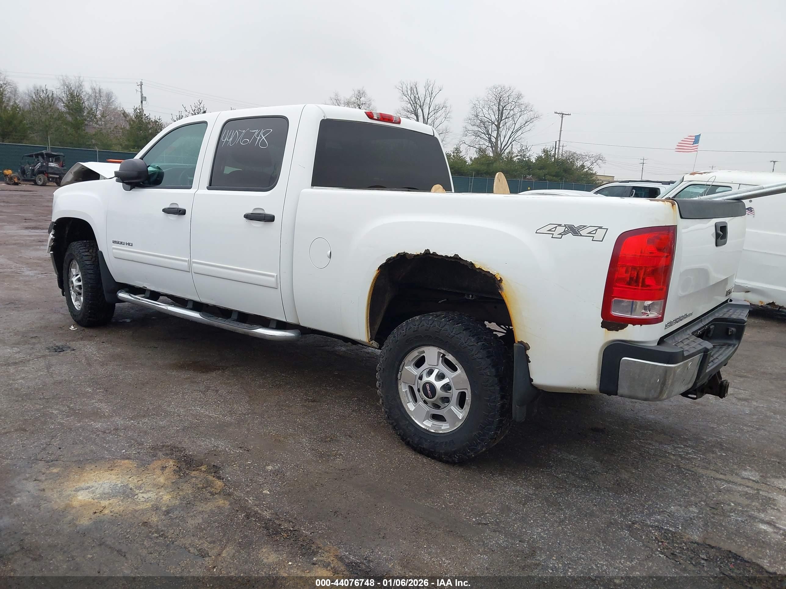 2013 Gmc Sierra 2500hd Sle White vin: 1GT120CG3DF137153