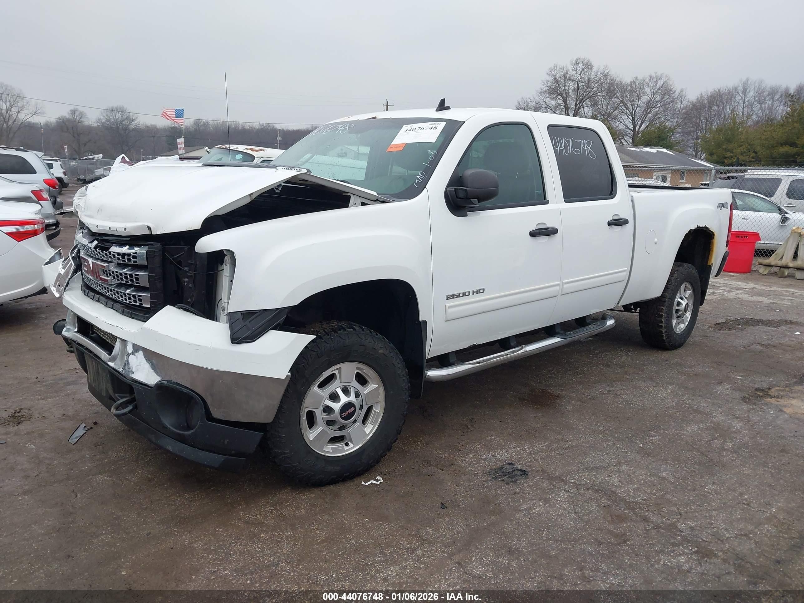 2013 Gmc Sierra 2500hd Sle White vin: 1GT120CG3DF137153