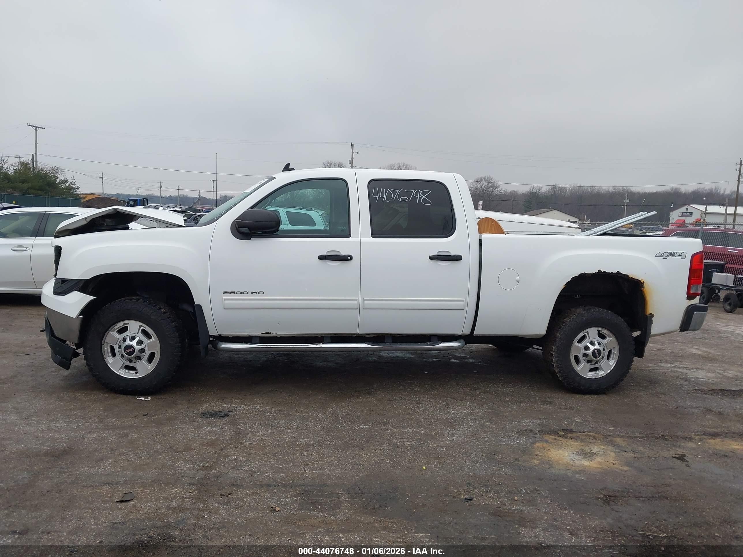 2013 Gmc Sierra 2500hd Sle White vin: 1GT120CG3DF137153