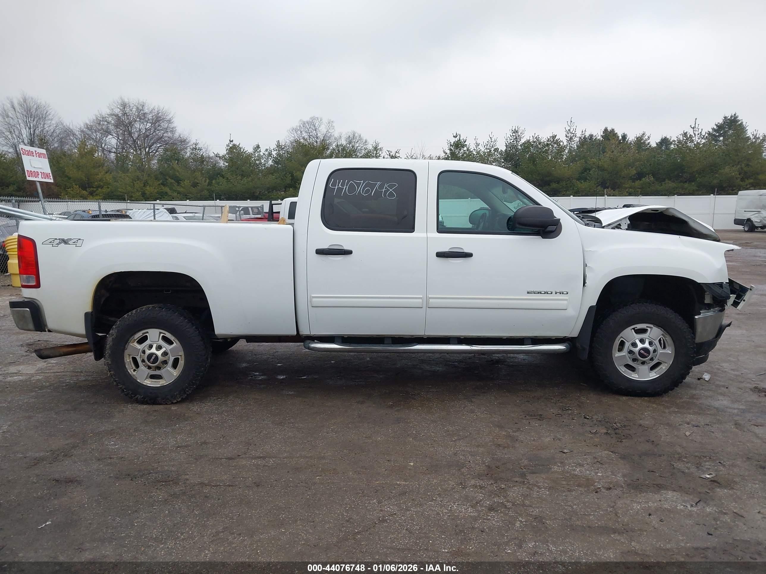 2013 Gmc Sierra 2500hd Sle White vin: 1GT120CG3DF137153