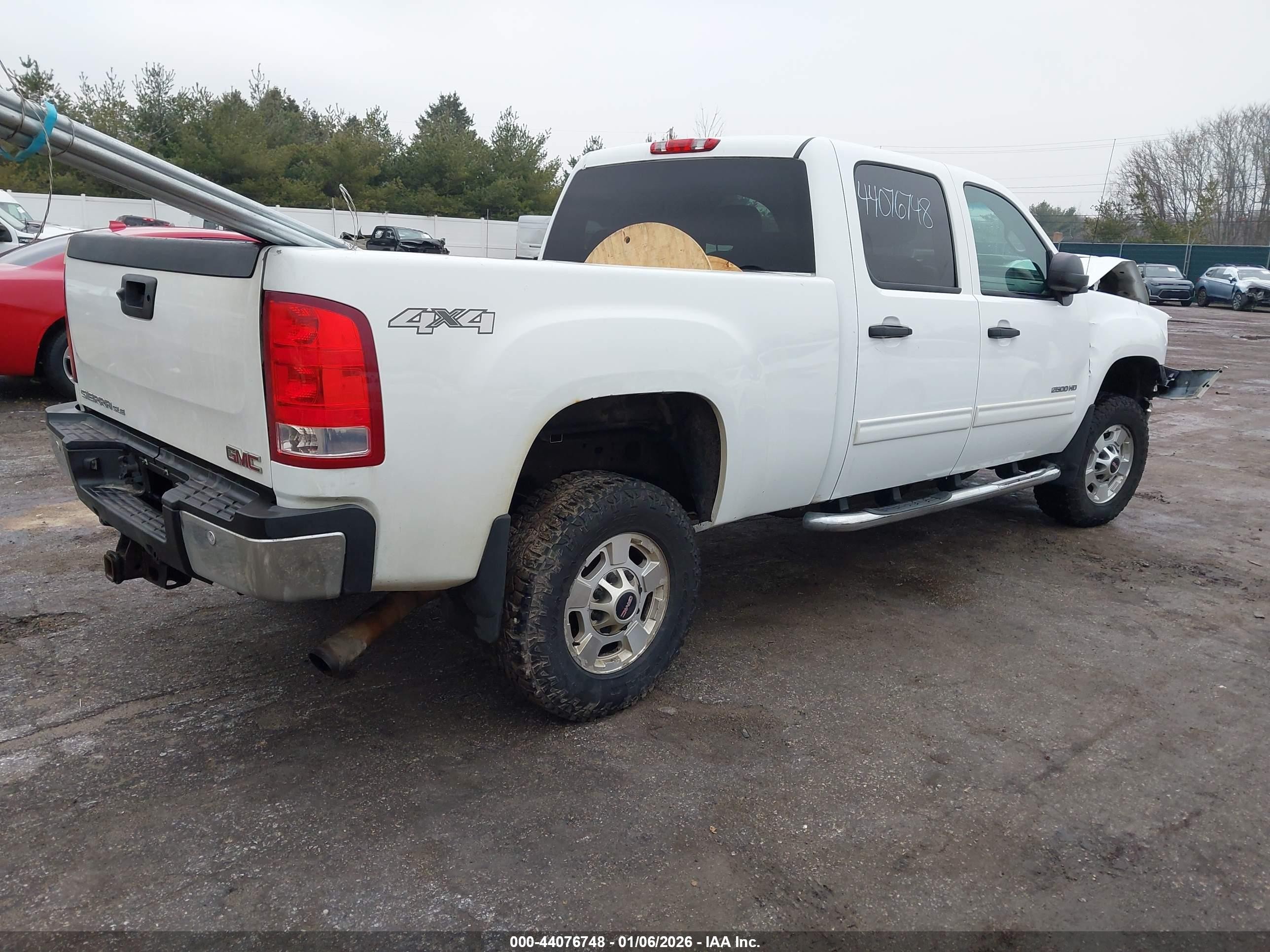 2013 Gmc Sierra 2500hd Sle White vin: 1GT120CG3DF137153