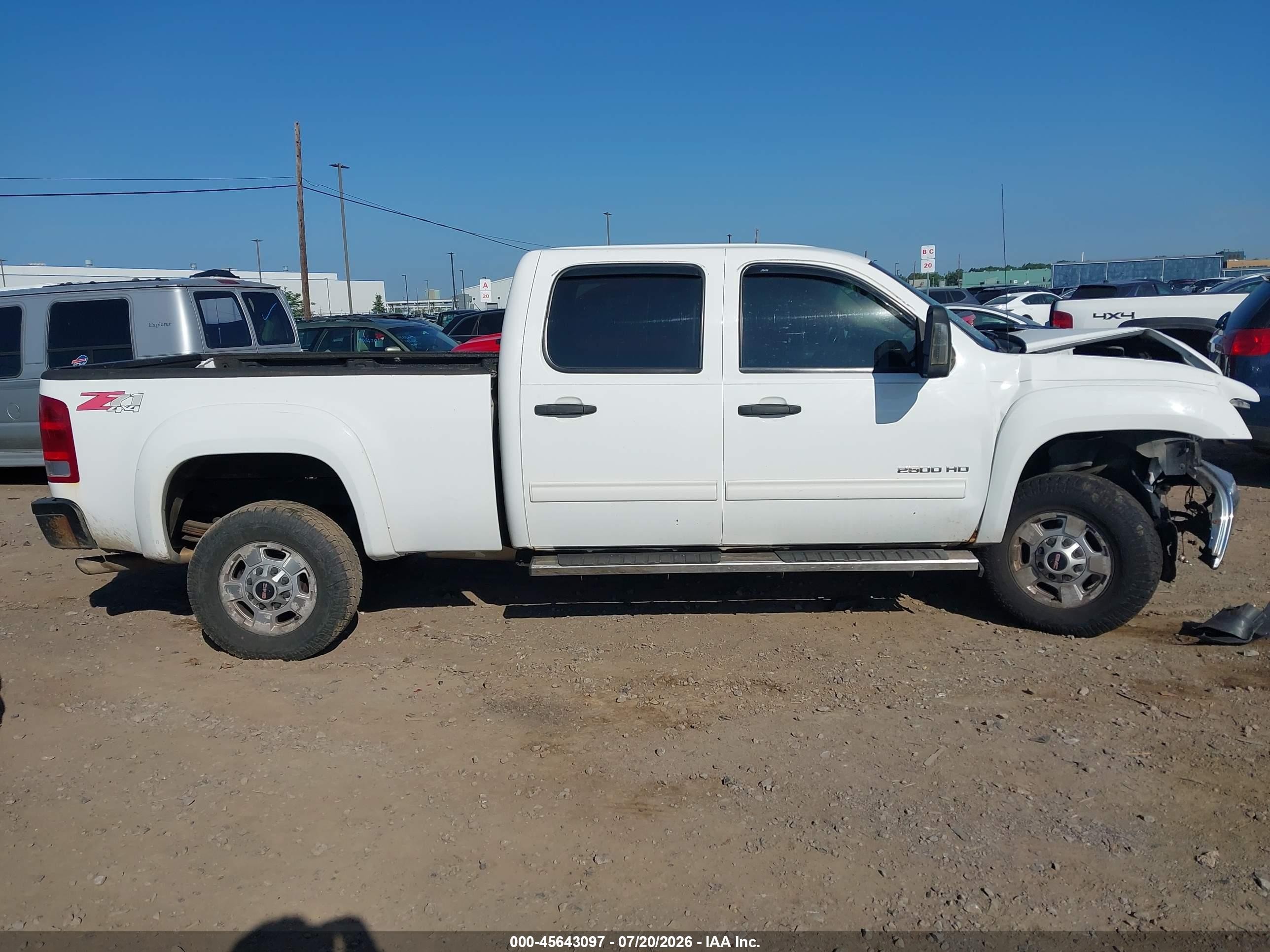 2011 Gmc Sierra 2500hd Sle White vin: 1GT120CG4BF204811