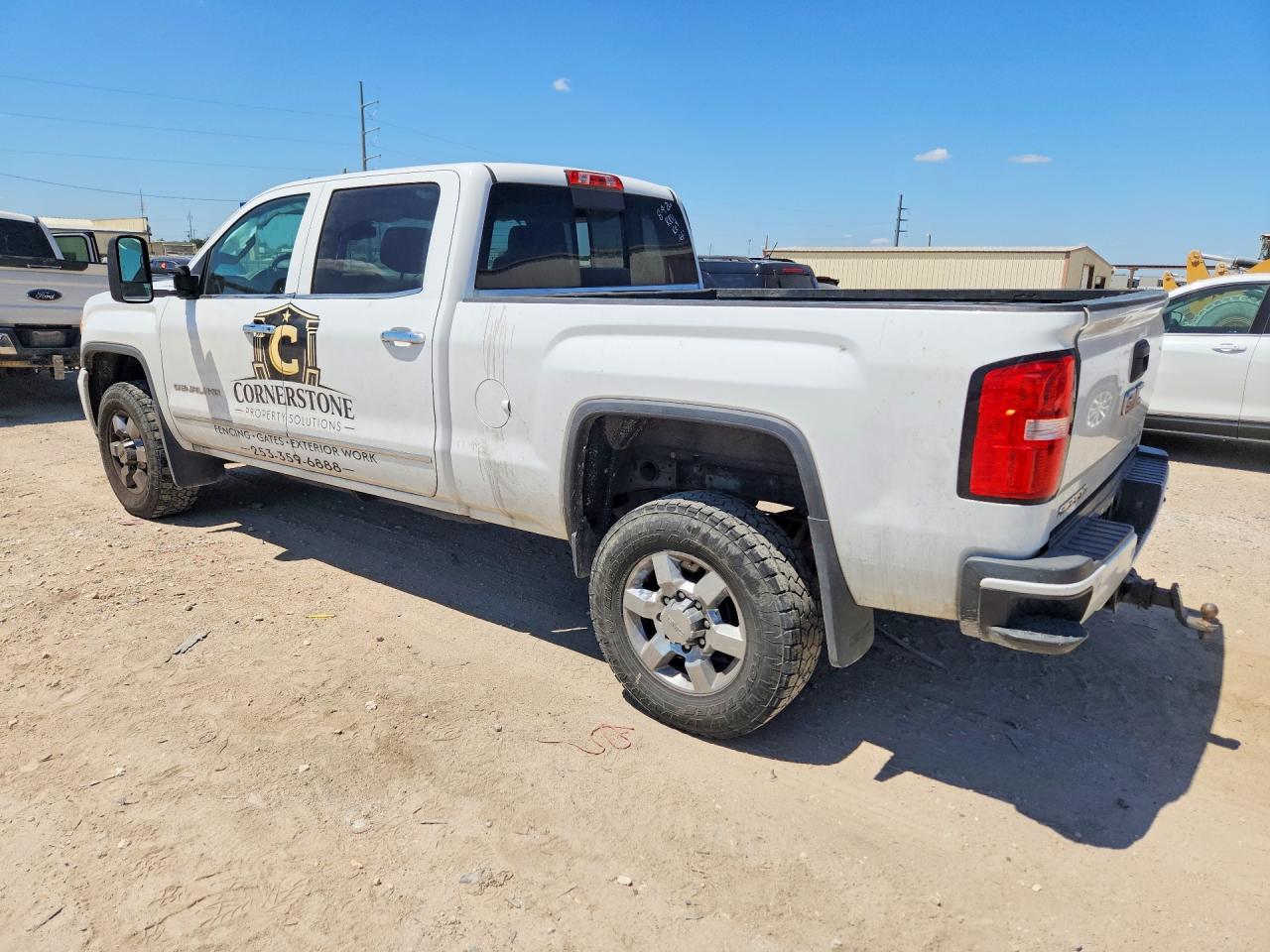 2015 Gmc Sierra K2500 Denali Белый vin: 1GT120E84FF142922