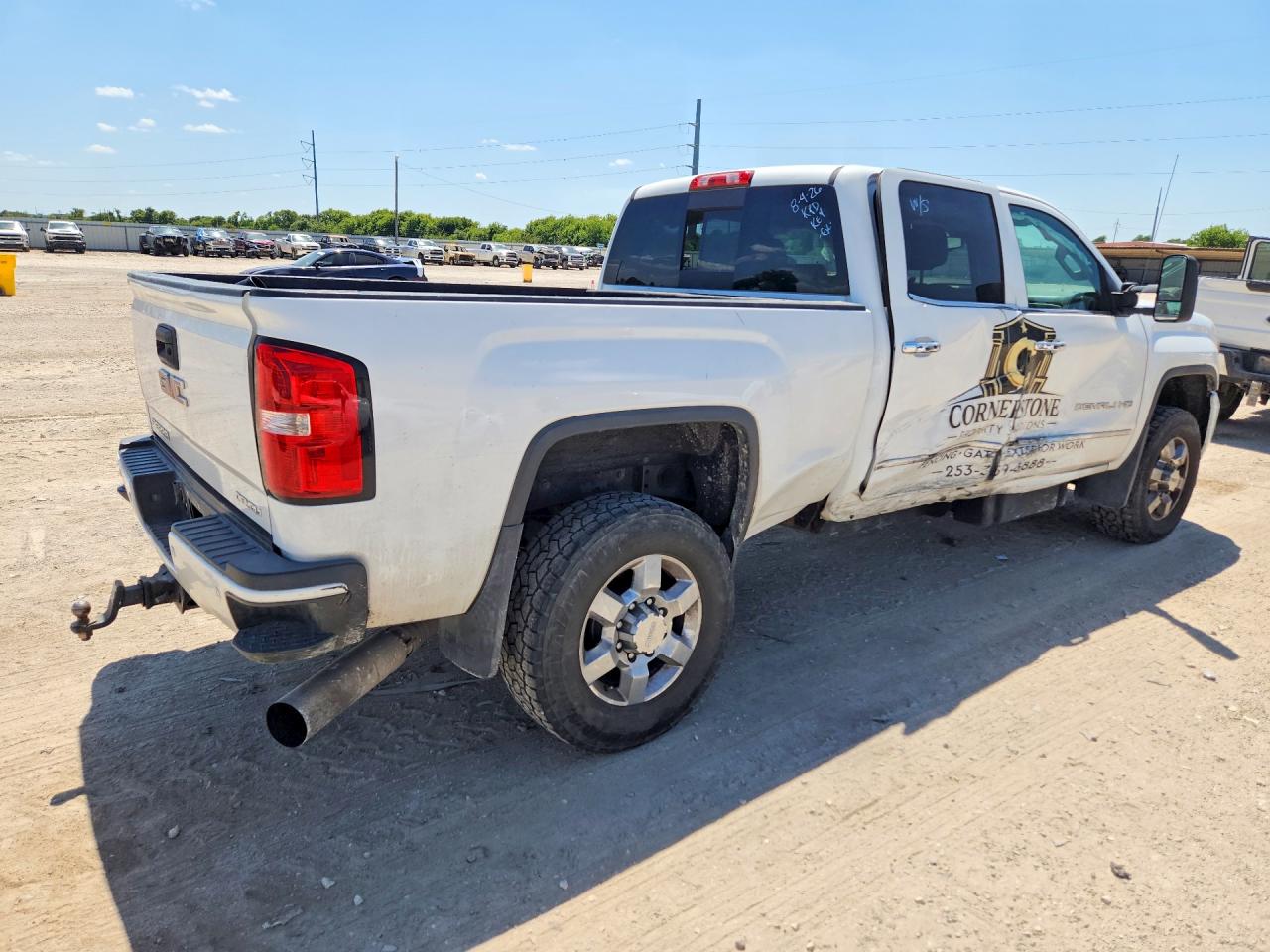 2015 Gmc Sierra K2500 Denali Белый vin: 1GT120E84FF142922