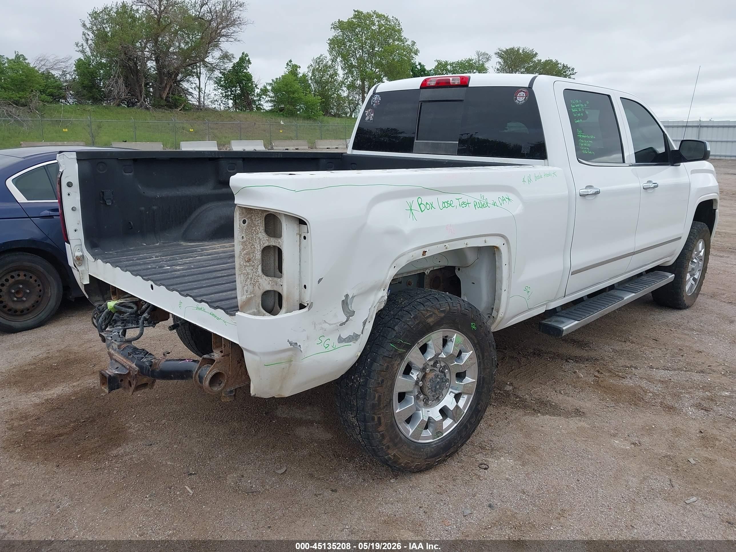 2015 Gmc Sierra 2500hd Denali White vin: 1GT120E84FF506661