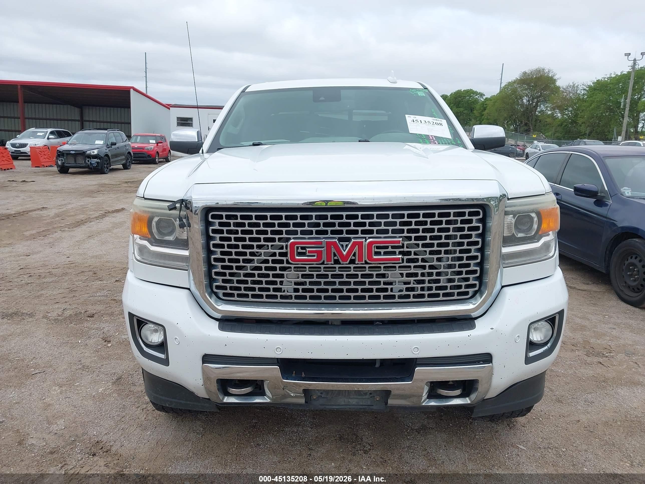 2015 Gmc Sierra 2500hd Denali White vin: 1GT120E84FF506661