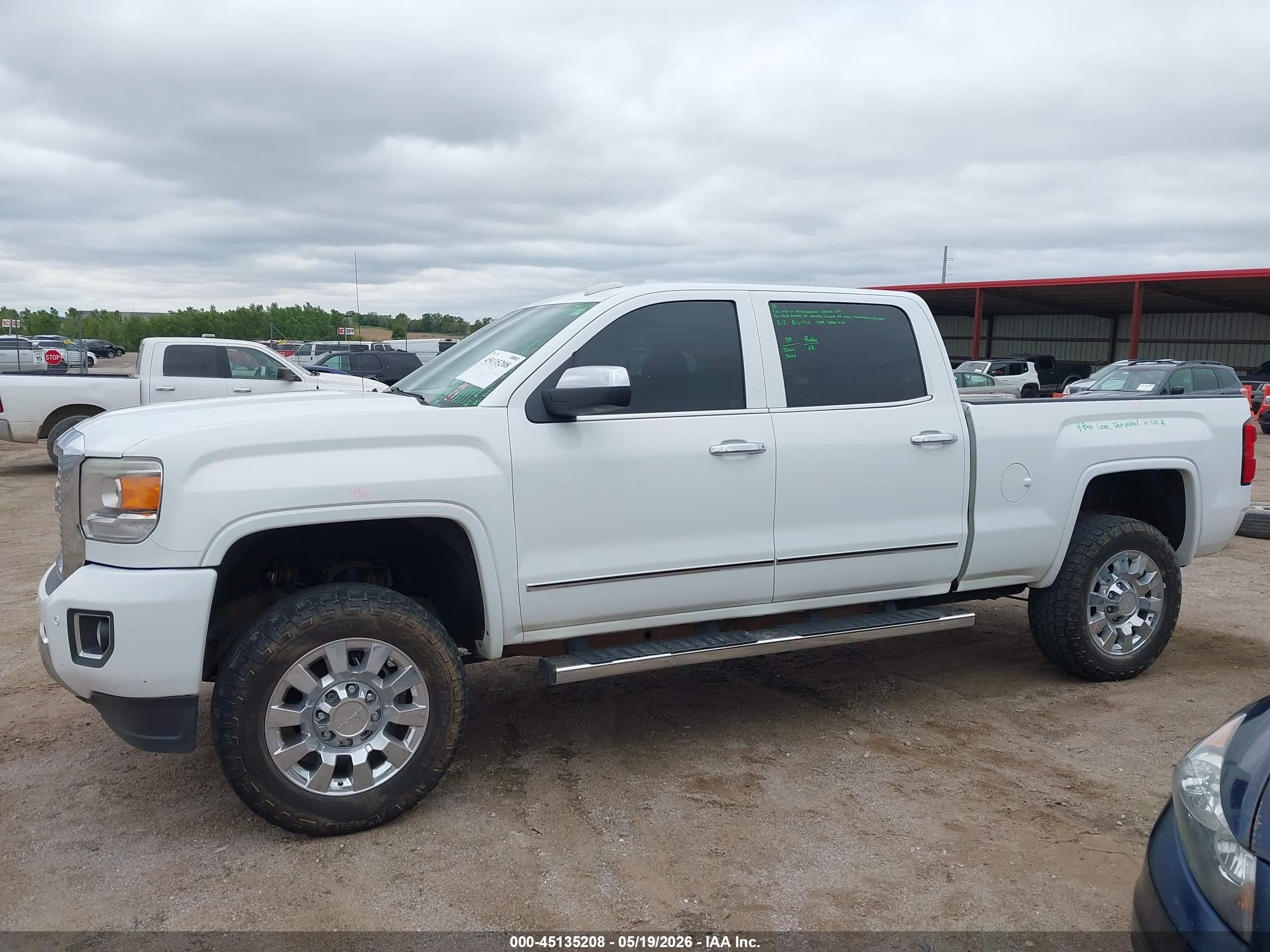 2015 Gmc Sierra 2500hd Denali White vin: 1GT120E84FF506661