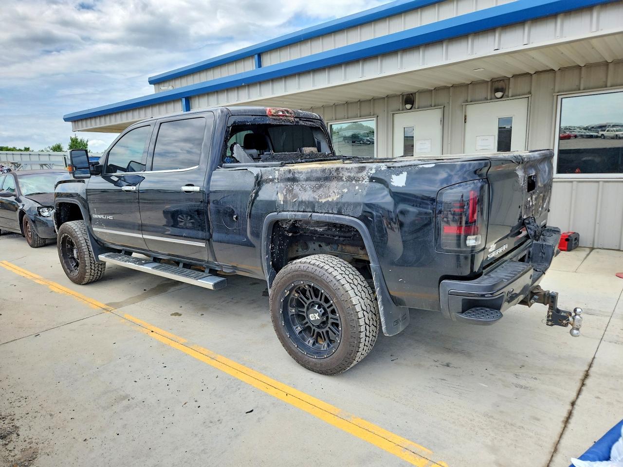 2015 Gmc Sierra K2500 Denali Черный vin: 1GT120E88FF553787