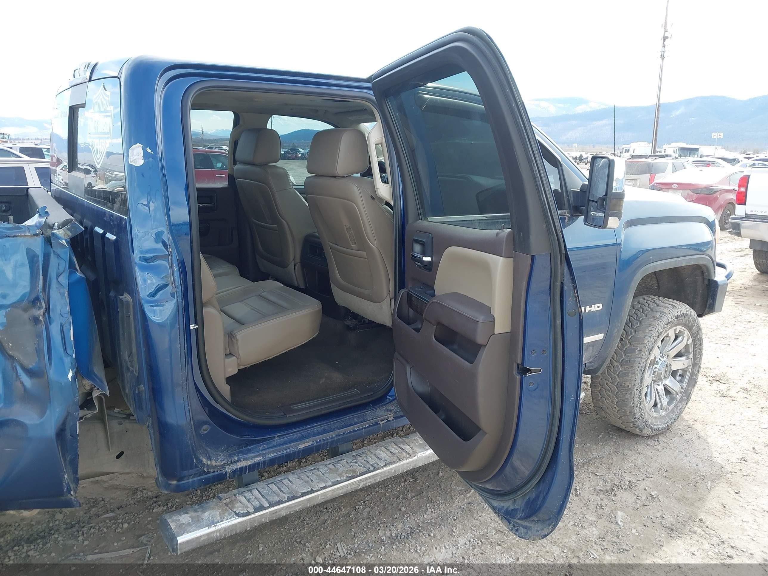 2015 Gmc Sierra 2500hd Denali Синий vin: 1GT120E88FF575157