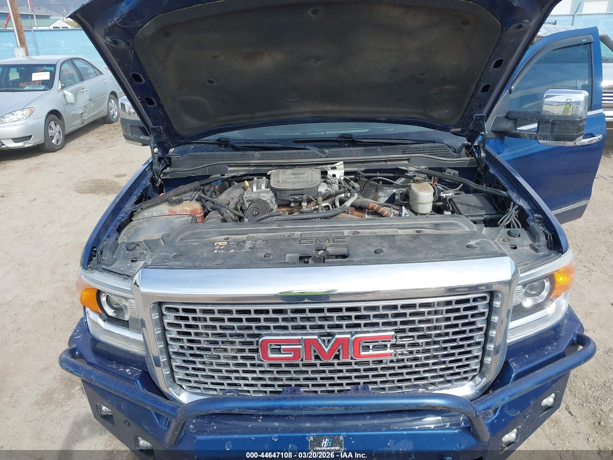 2015 Gmc Sierra 2500hd Denali Синий vin: 1GT120E88FF575157