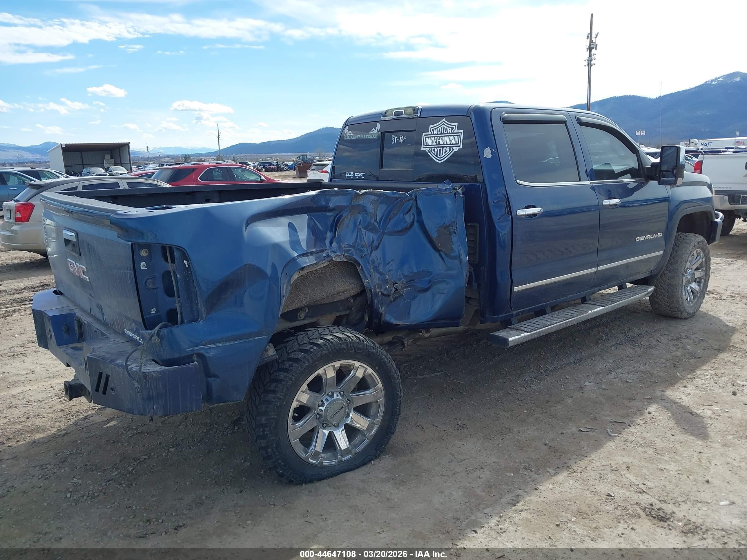 2015 Gmc Sierra 2500hd Denali Синий vin: 1GT120E88FF575157