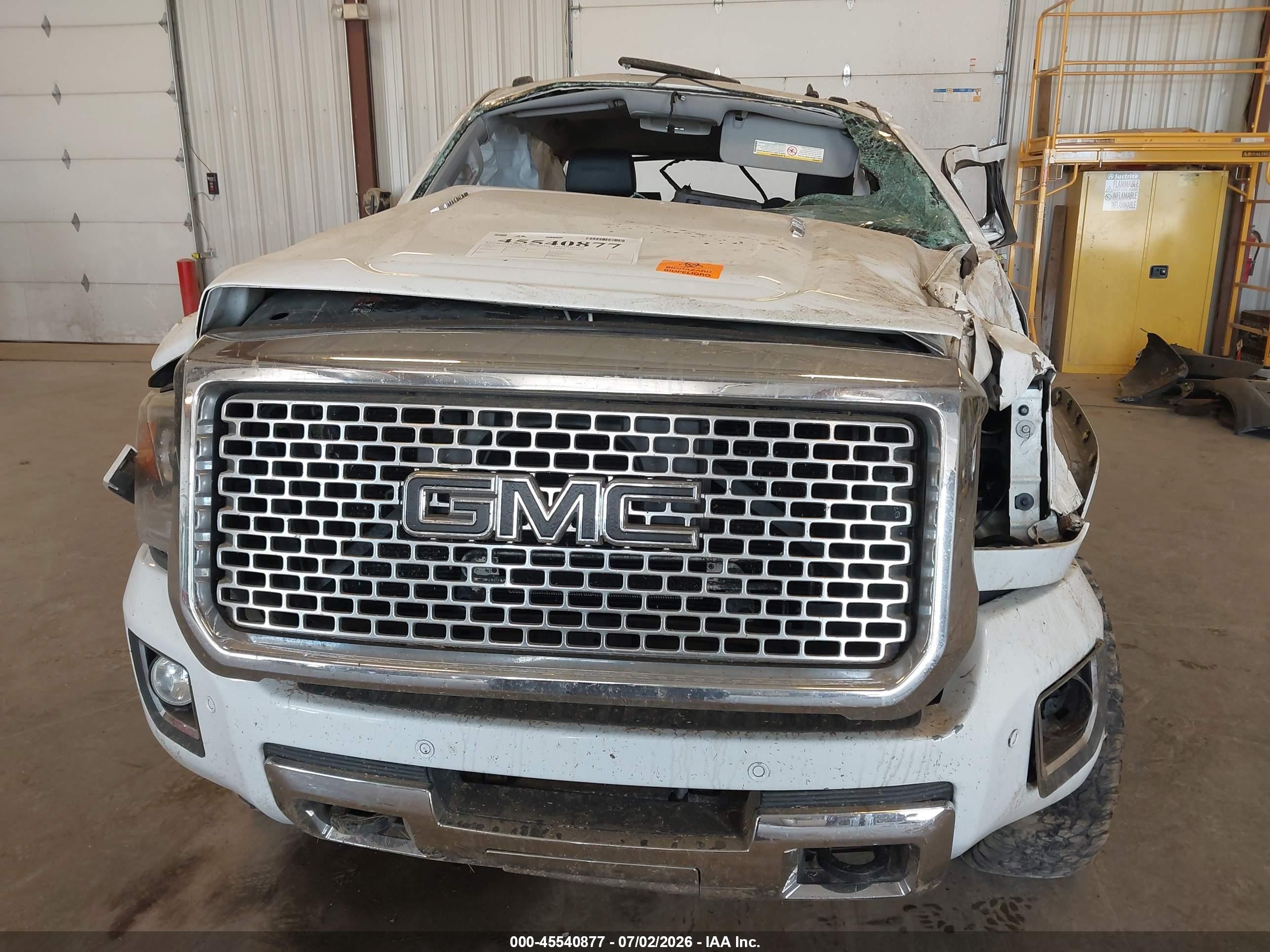 2015 Gmc Sierra 2500hd Denali White vin: 1GT120E8XFF117183