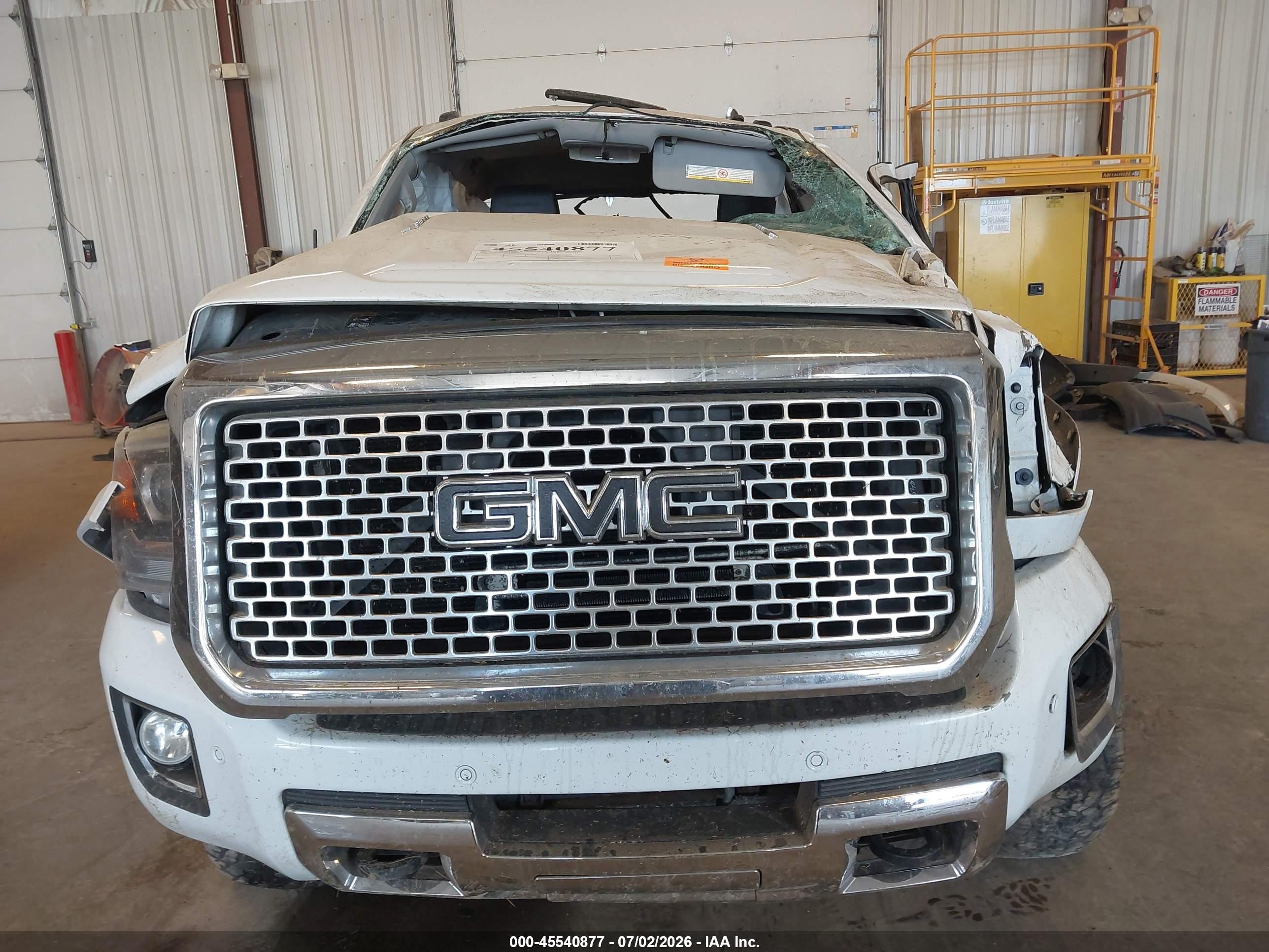 2015 Gmc Sierra 2500hd Denali White vin: 1GT120E8XFF117183