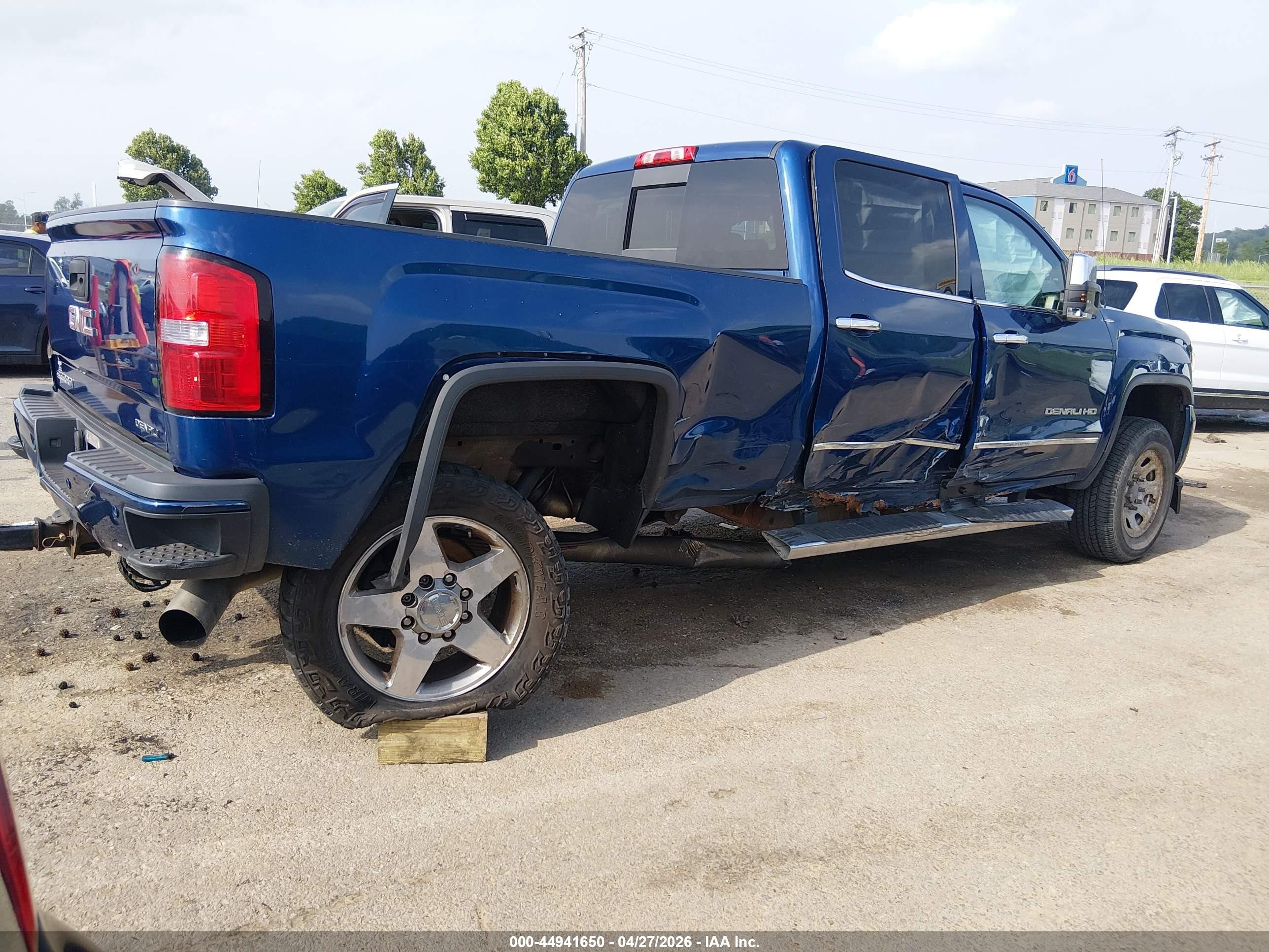 2015 Gmc Sierra 2500hd Denali Blue vin: 1GT120E8XFF577735