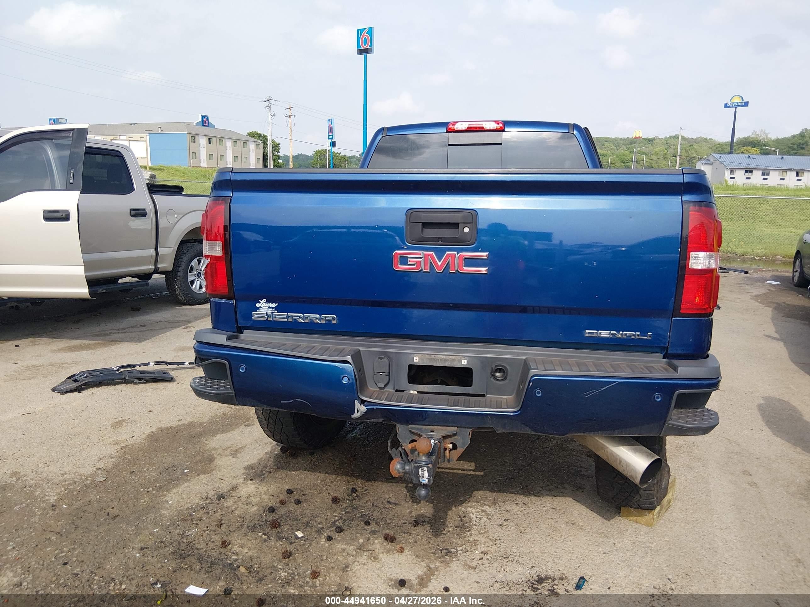2015 Gmc Sierra 2500hd Denali Blue vin: 1GT120E8XFF577735