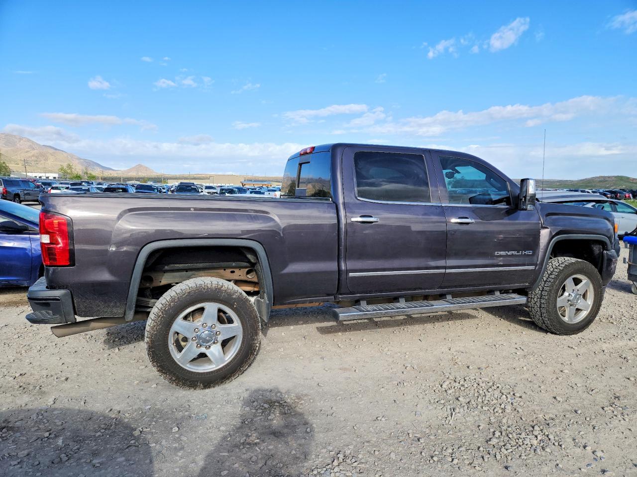 2015 Gmc Sierra K2500 Denali Black vin: 1GT120EG1FF165095