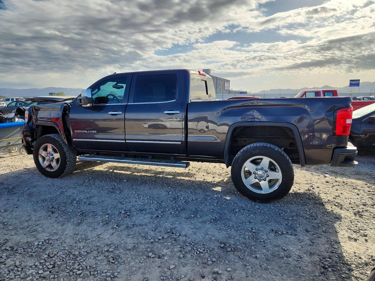 2015 Gmc Sierra K2500 Denali Black vin: 1GT120EG1FF165095