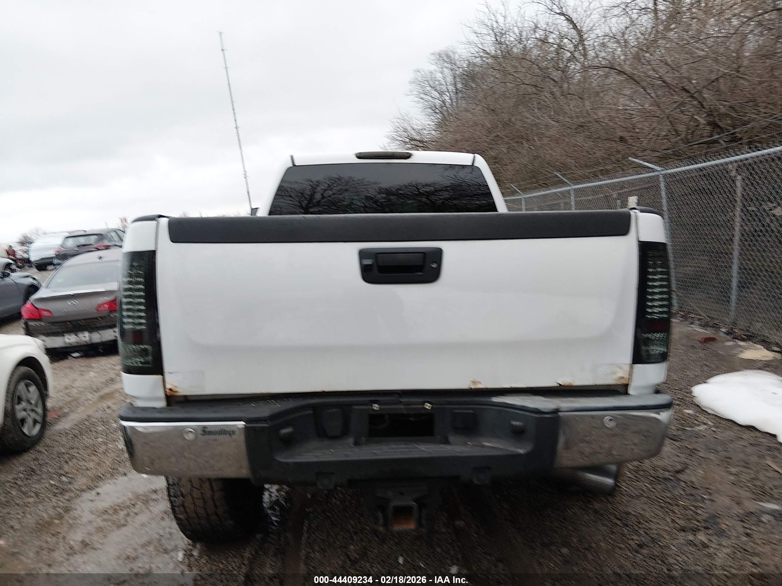 2011 Gmc Sierra 2500hd Slt White vin: 1GT121C83BF113141