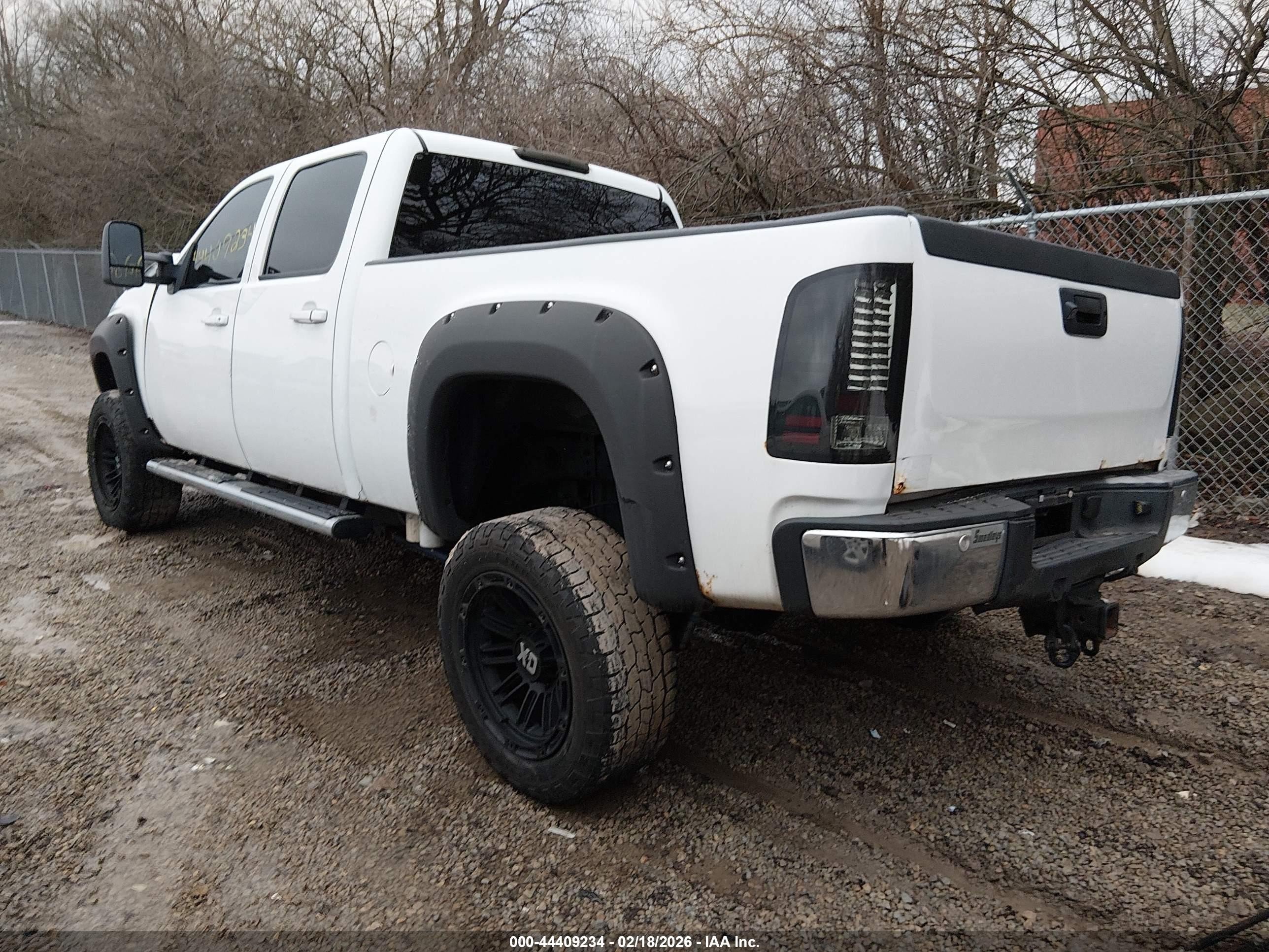 2011 Gmc Sierra 2500hd Slt White vin: 1GT121C83BF113141