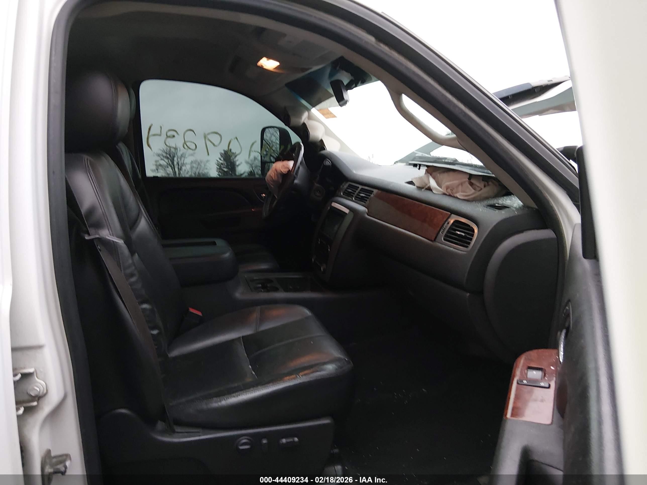 2011 Gmc Sierra 2500hd Slt White vin: 1GT121C83BF113141