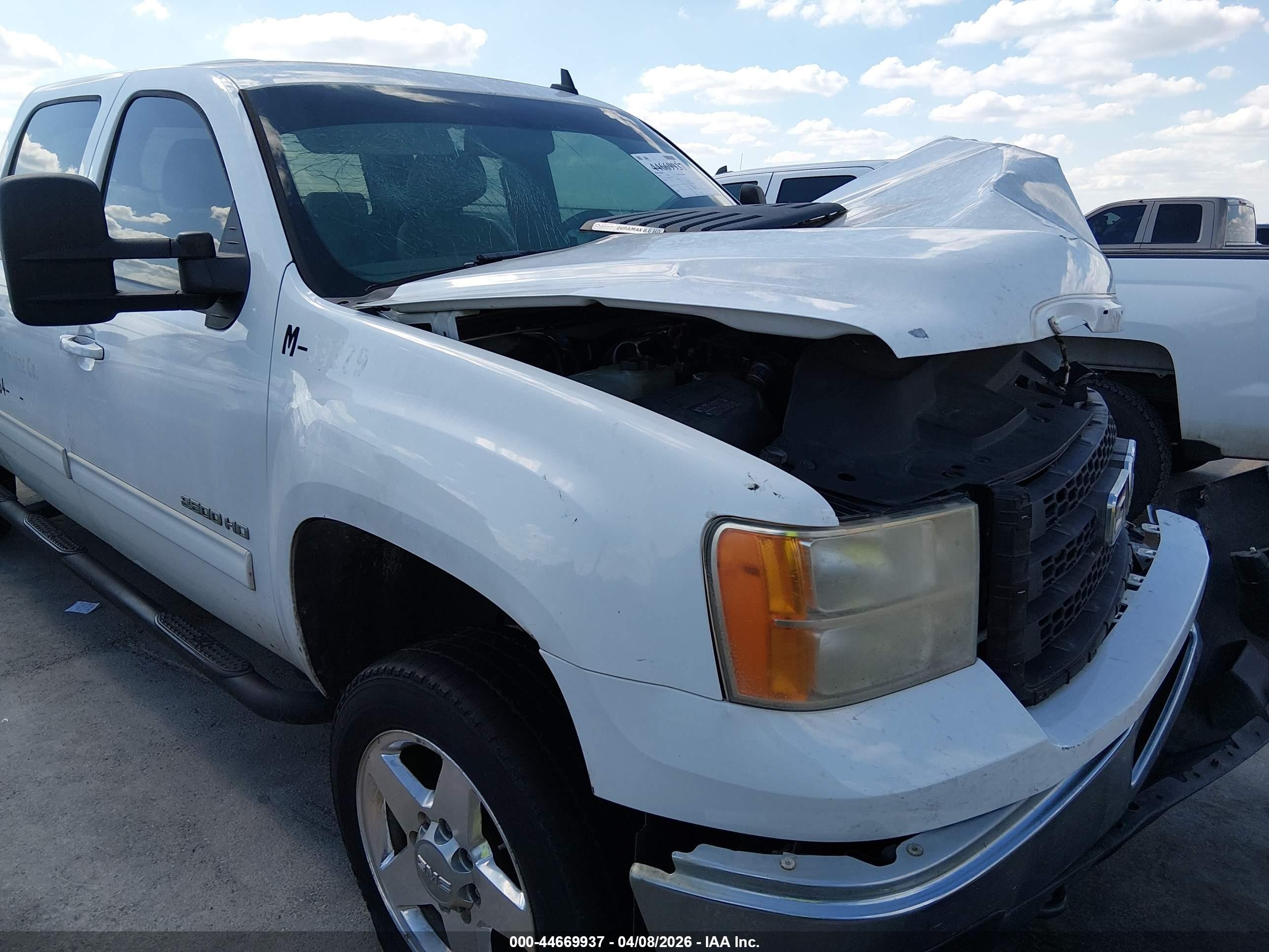 2011 Gmc Sierra 2500hd Slt White vin: 1GT121C85BF250646