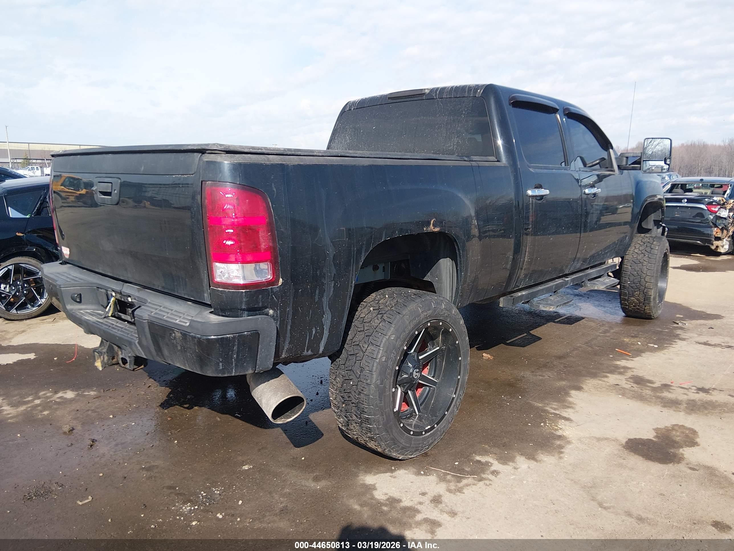 2011 Gmc Sierra 2500hd Denali Black vin: 1GT125C83BF143070