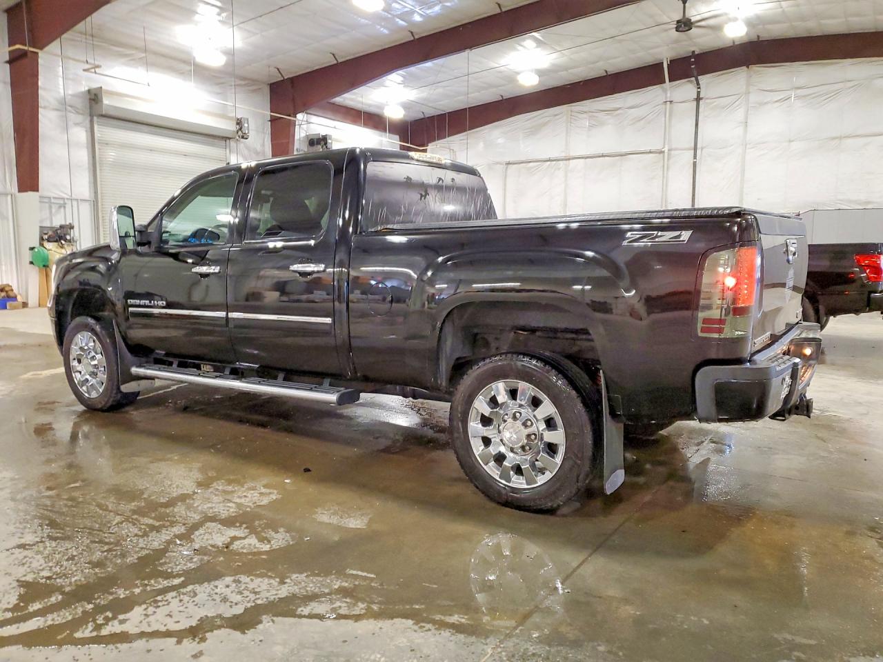 2011 Gmc Sierra K2500 Denali Black vin: 1GT125C85BF167192