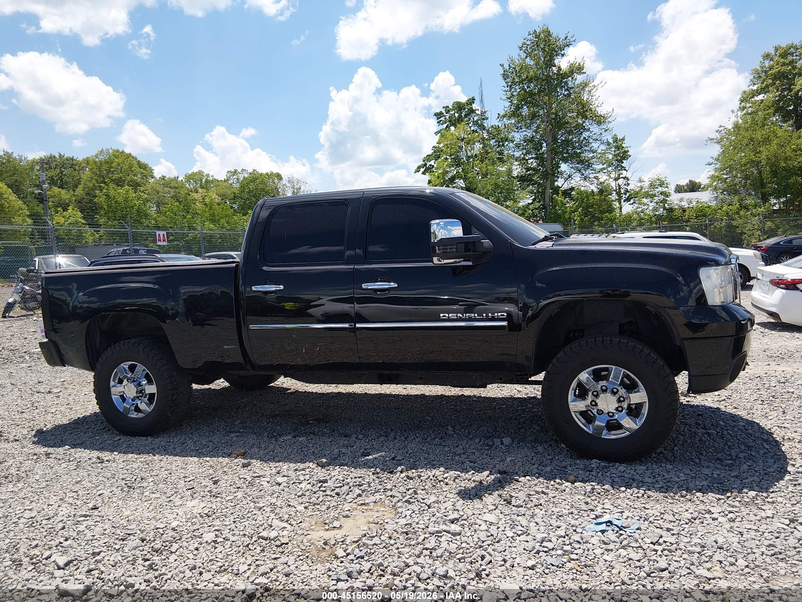 2011 Gmc Sierra 2500hd Denali Black vin: 1GT125C86BF143595