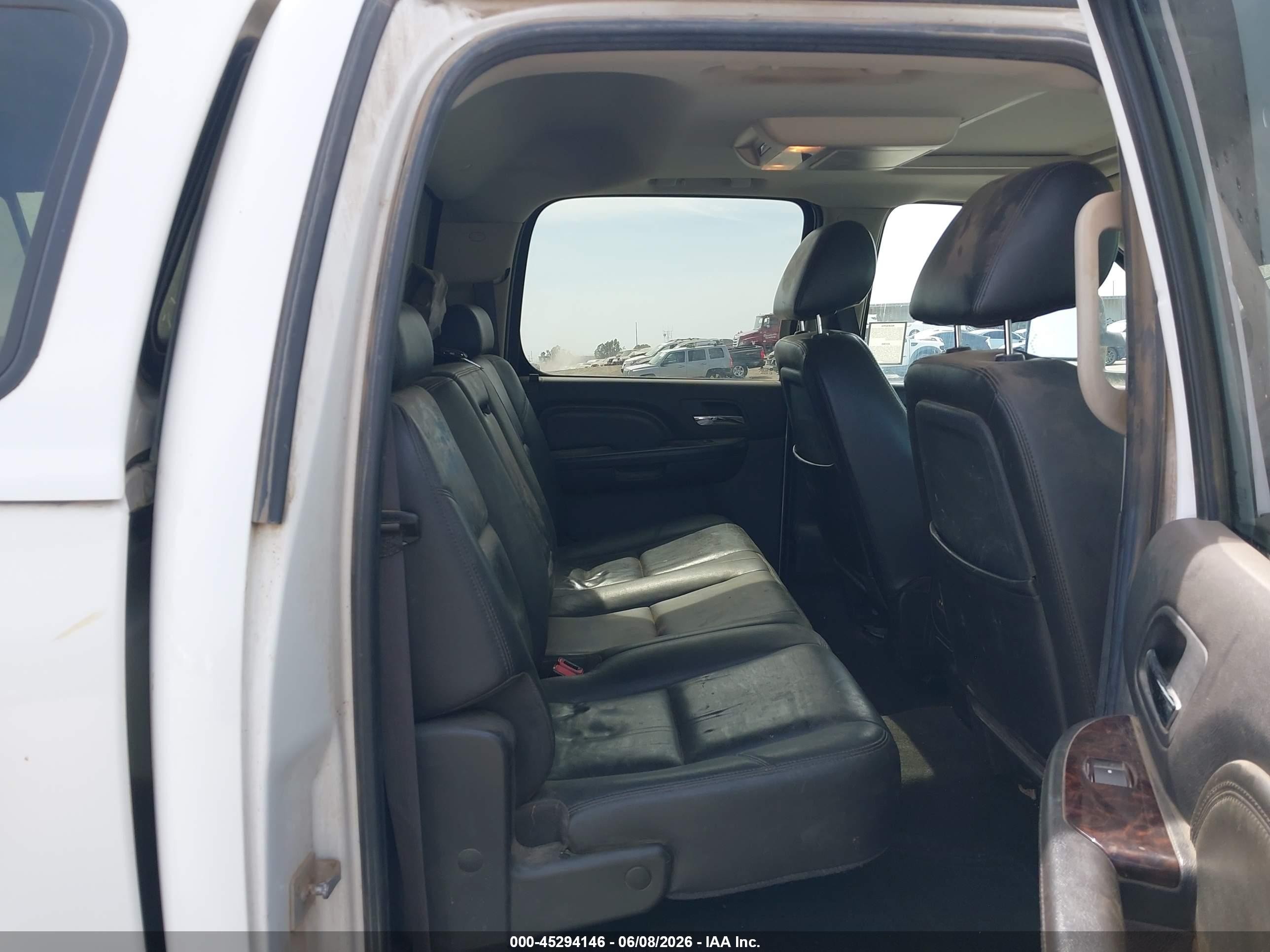 2011 Gmc Sierra 2500hd Denali White vin: 1GT125C86BF205707