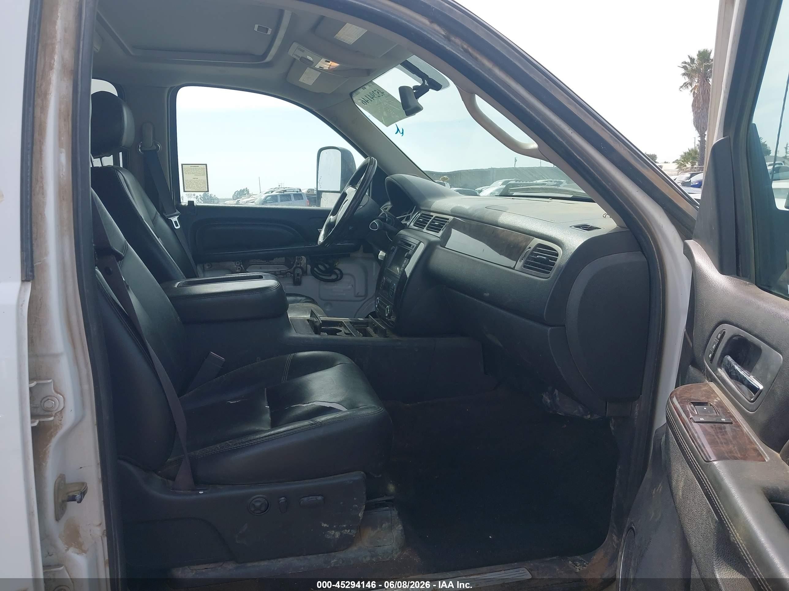 2011 Gmc Sierra 2500hd Denali White vin: 1GT125C86BF205707