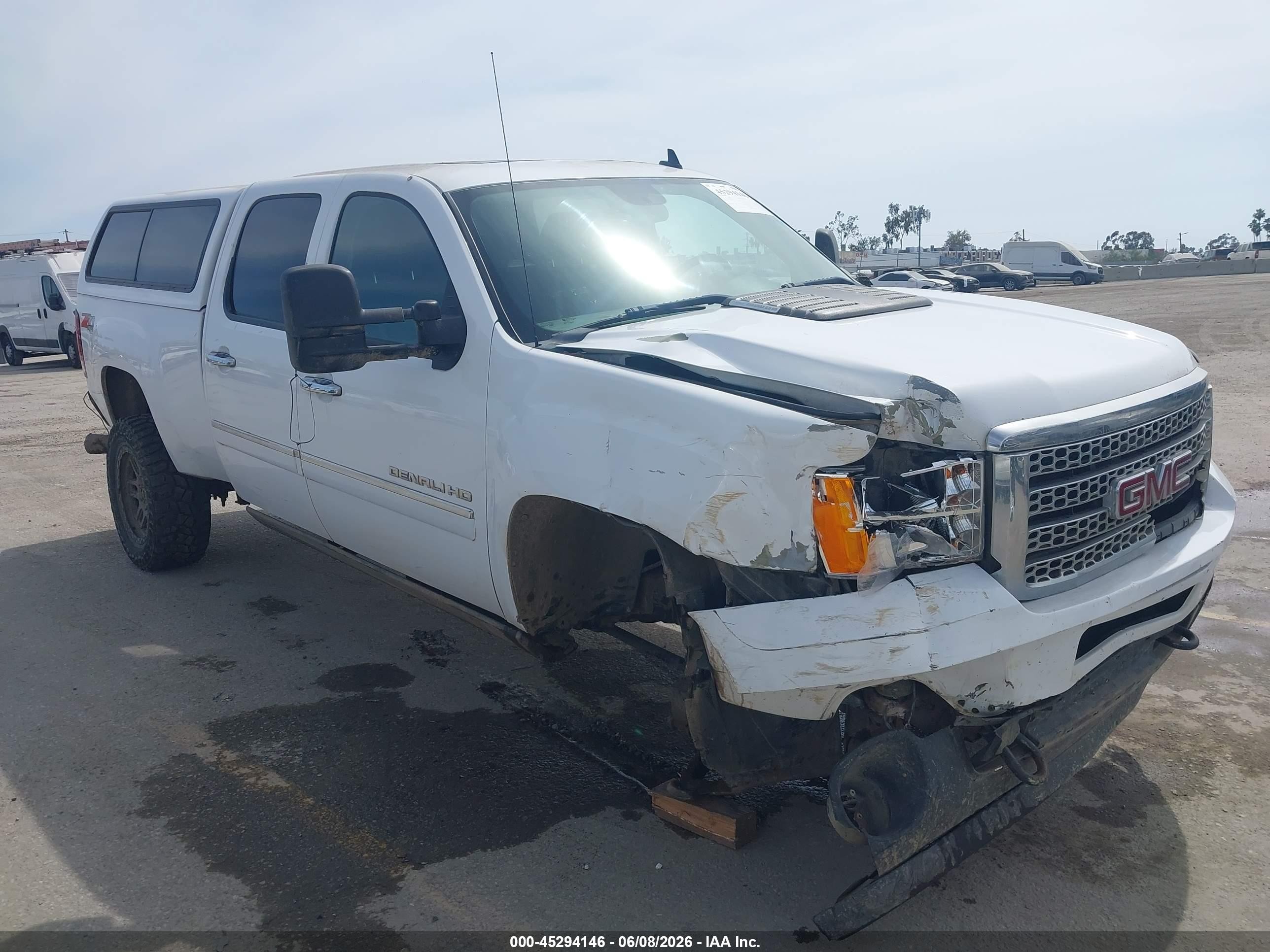 2011 Gmc Sierra 2500hd Denali White vin: 1GT125C86BF205707