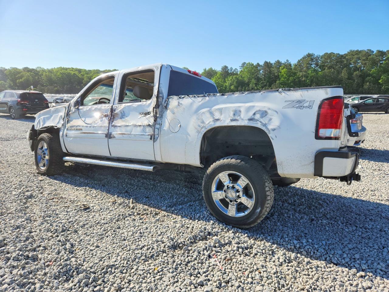 2011 Gmc Sierra K2500 Denali White vin: 1GT125C8XBF166376
